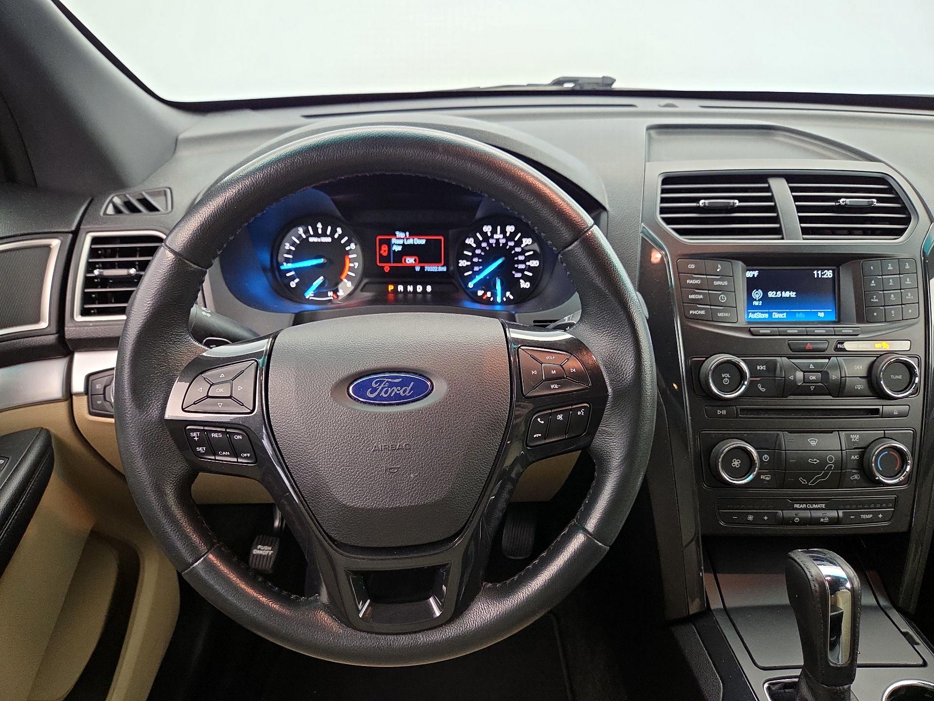 Thumbnail: 2017 Ford Explorer - 10