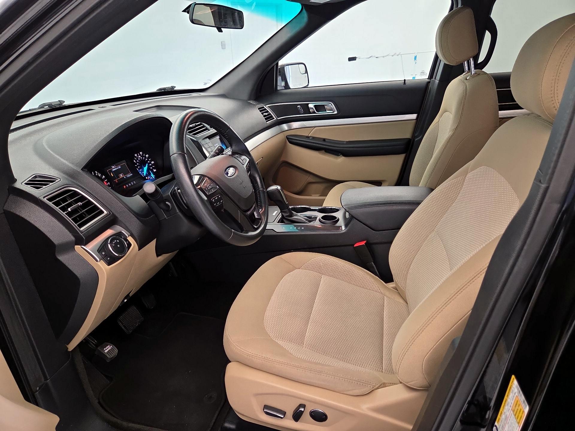 Thumbnail: 2017 Ford Explorer - 11