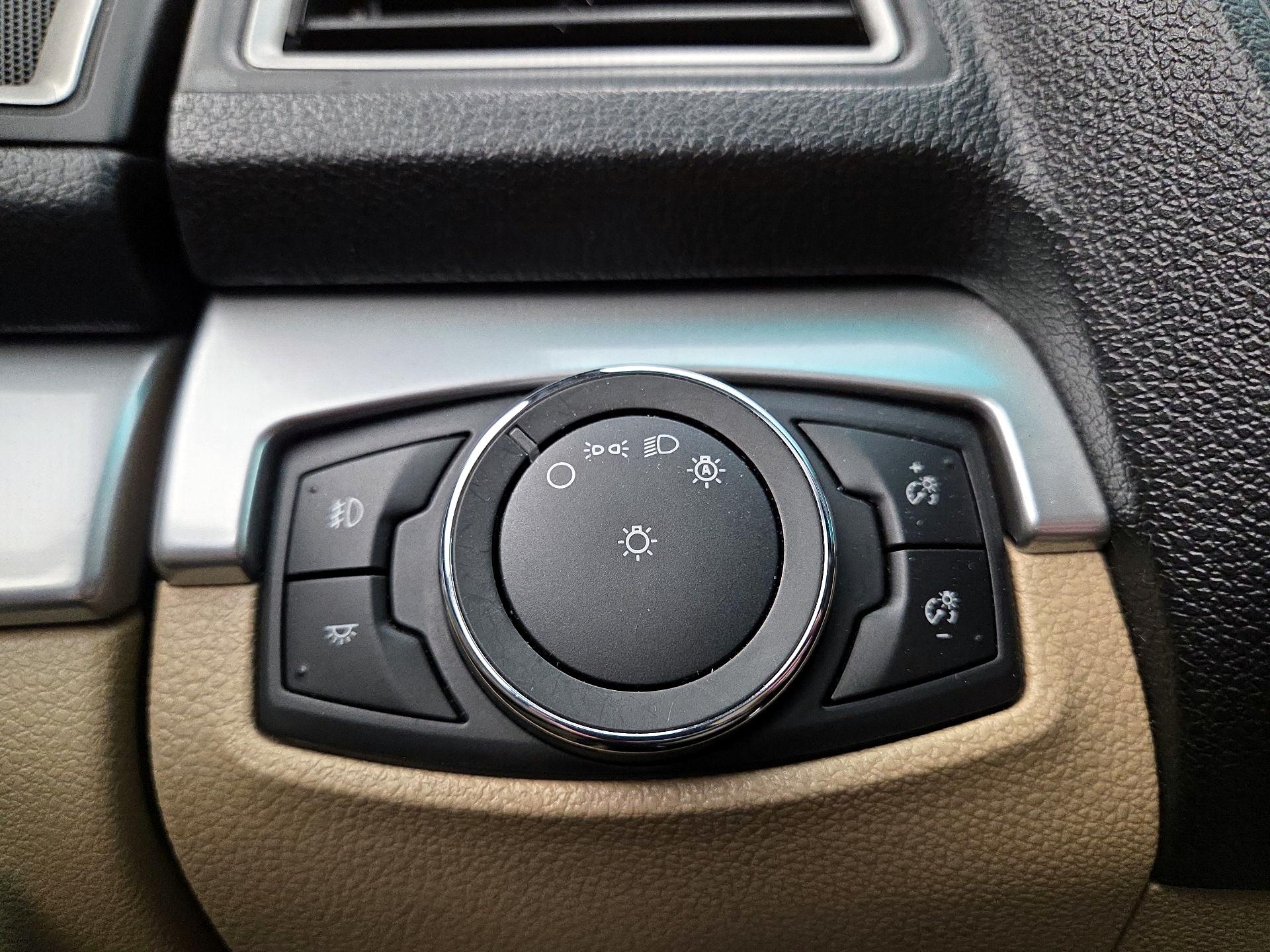 Thumbnail: 2017 Ford Explorer - 13