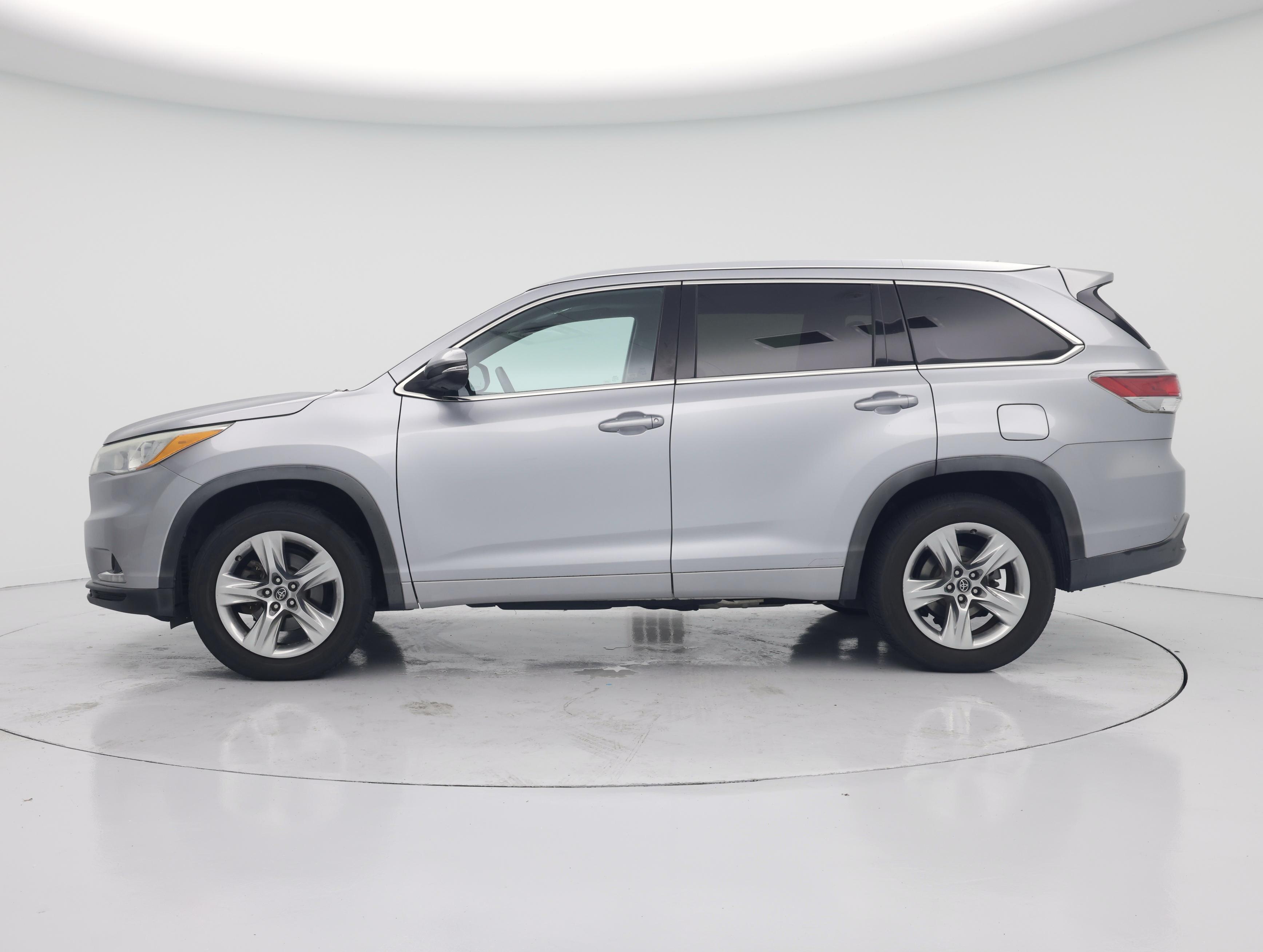 Thumbnail: 2016 Toyota Highlander - 3