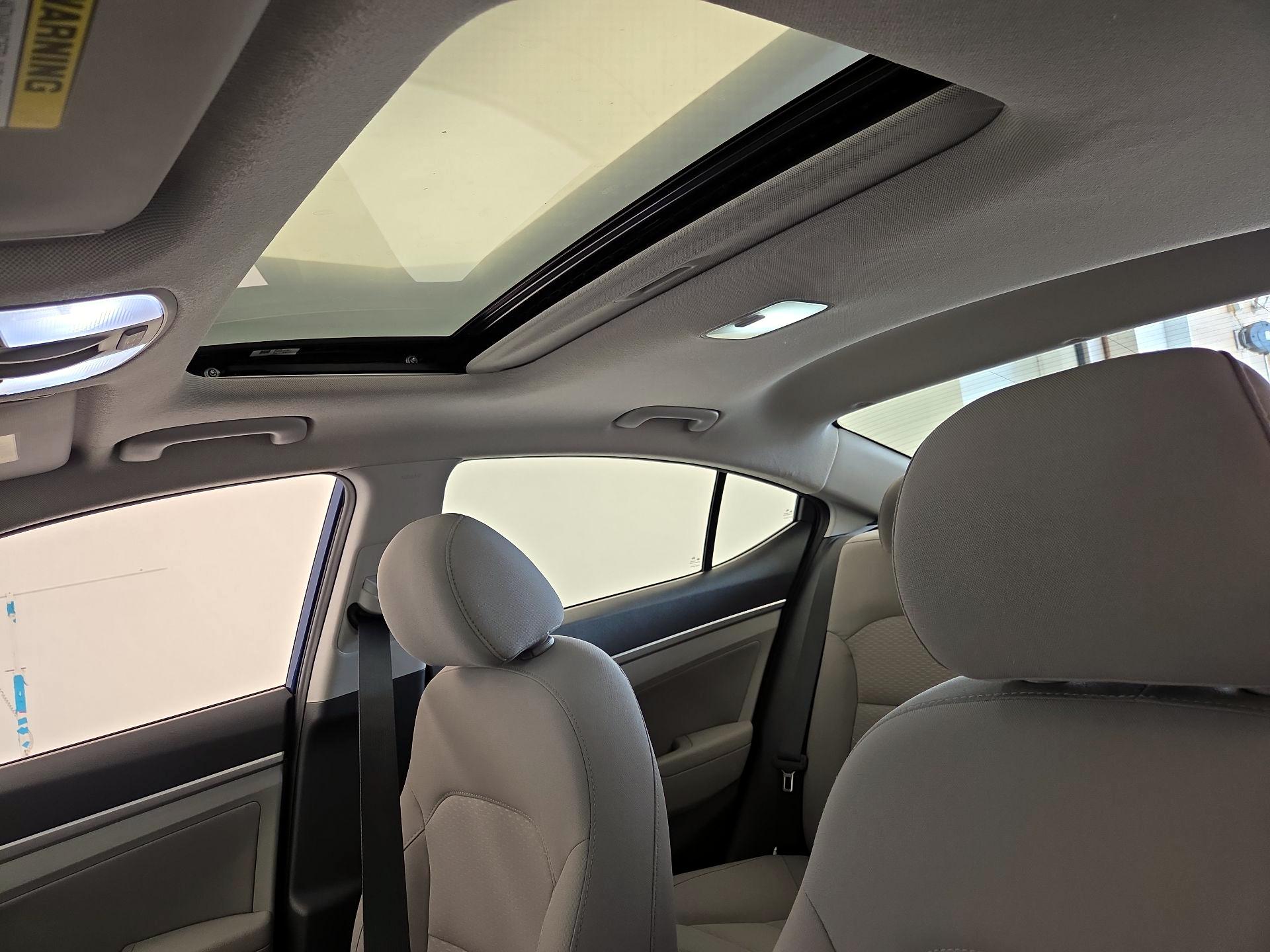 Thumbnail: 2019 Hyundai Elantra - 19