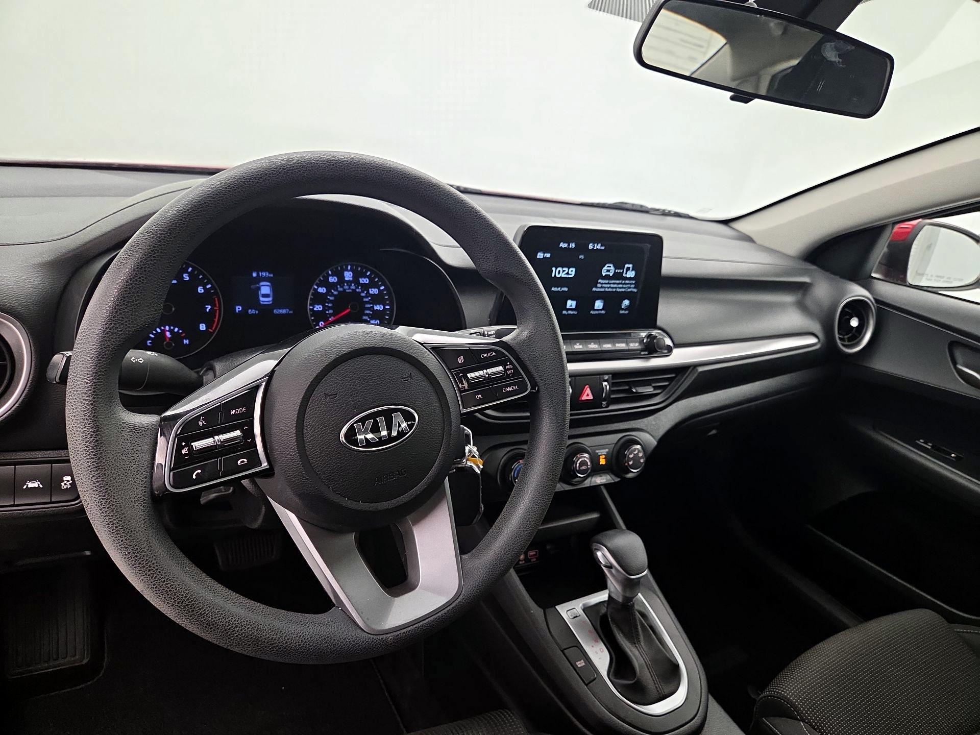 Thumbnail: 2020 Kia Forte - 9