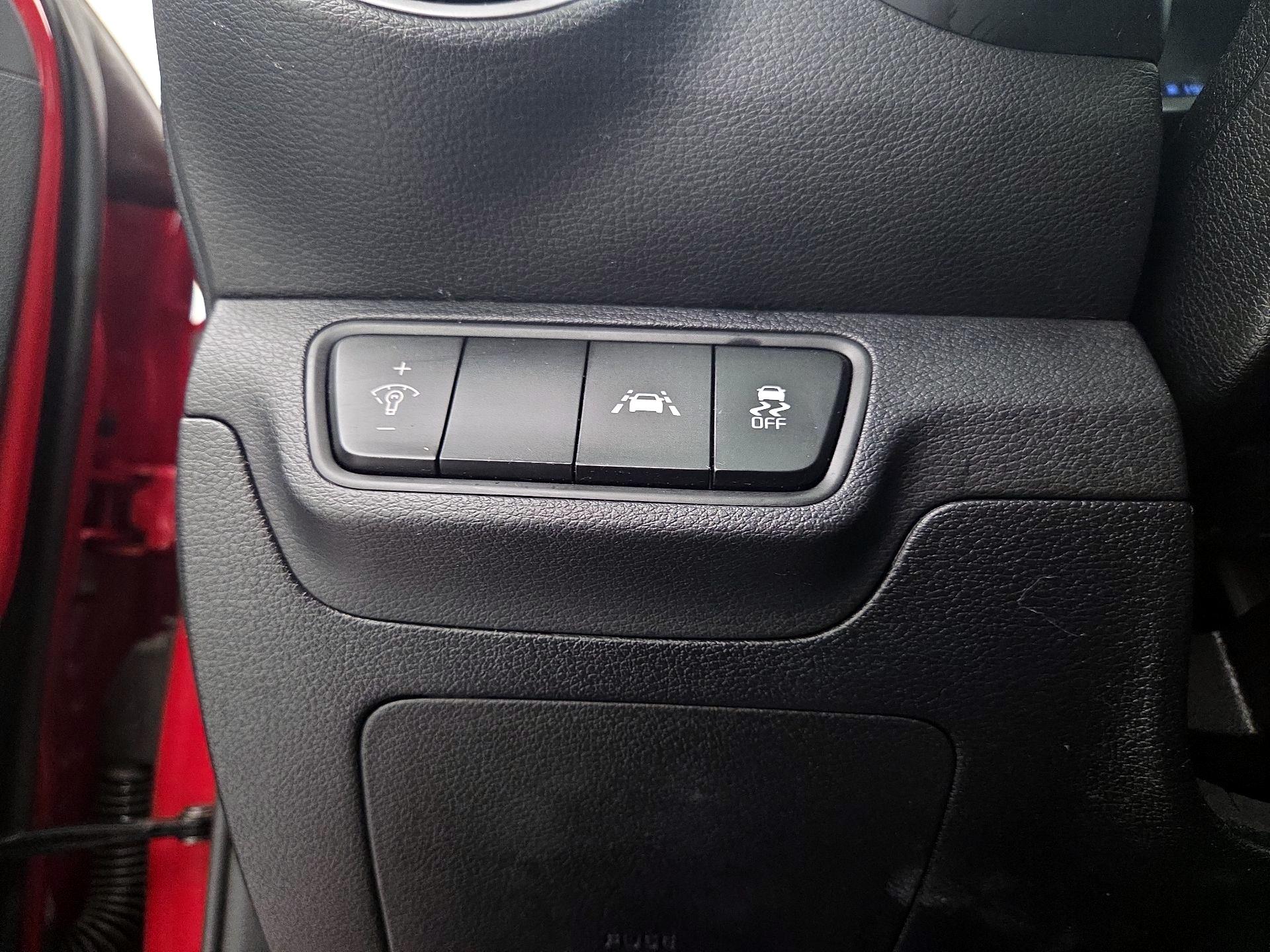 Thumbnail: 2020 Kia Forte - 13