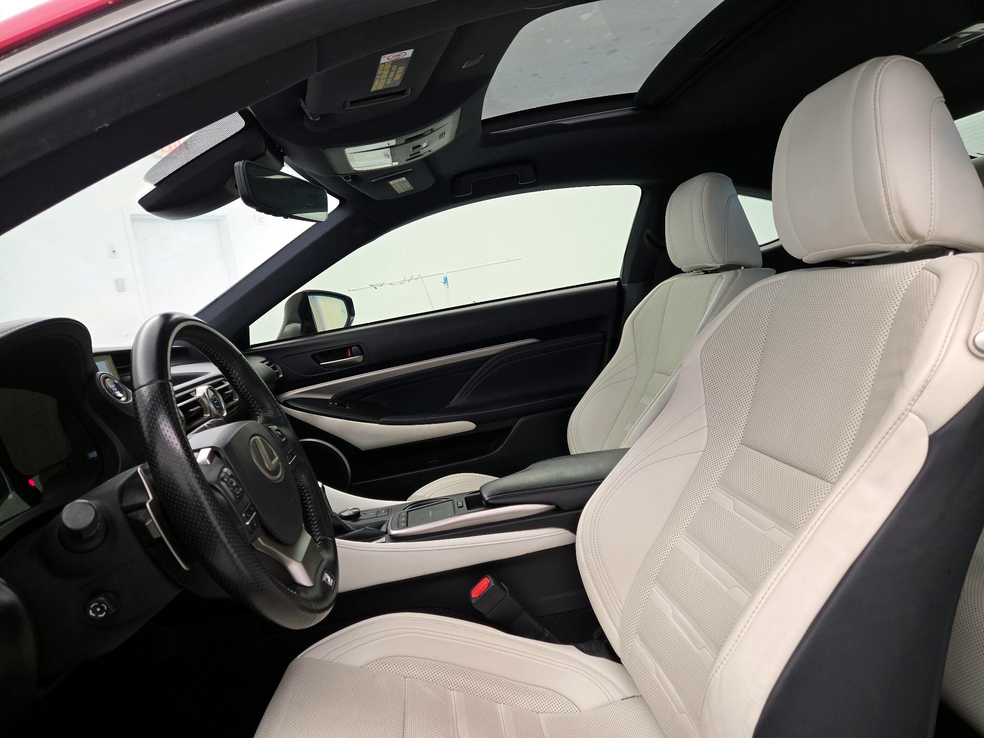 Thumbnail: 2019 Lexus RC - 11