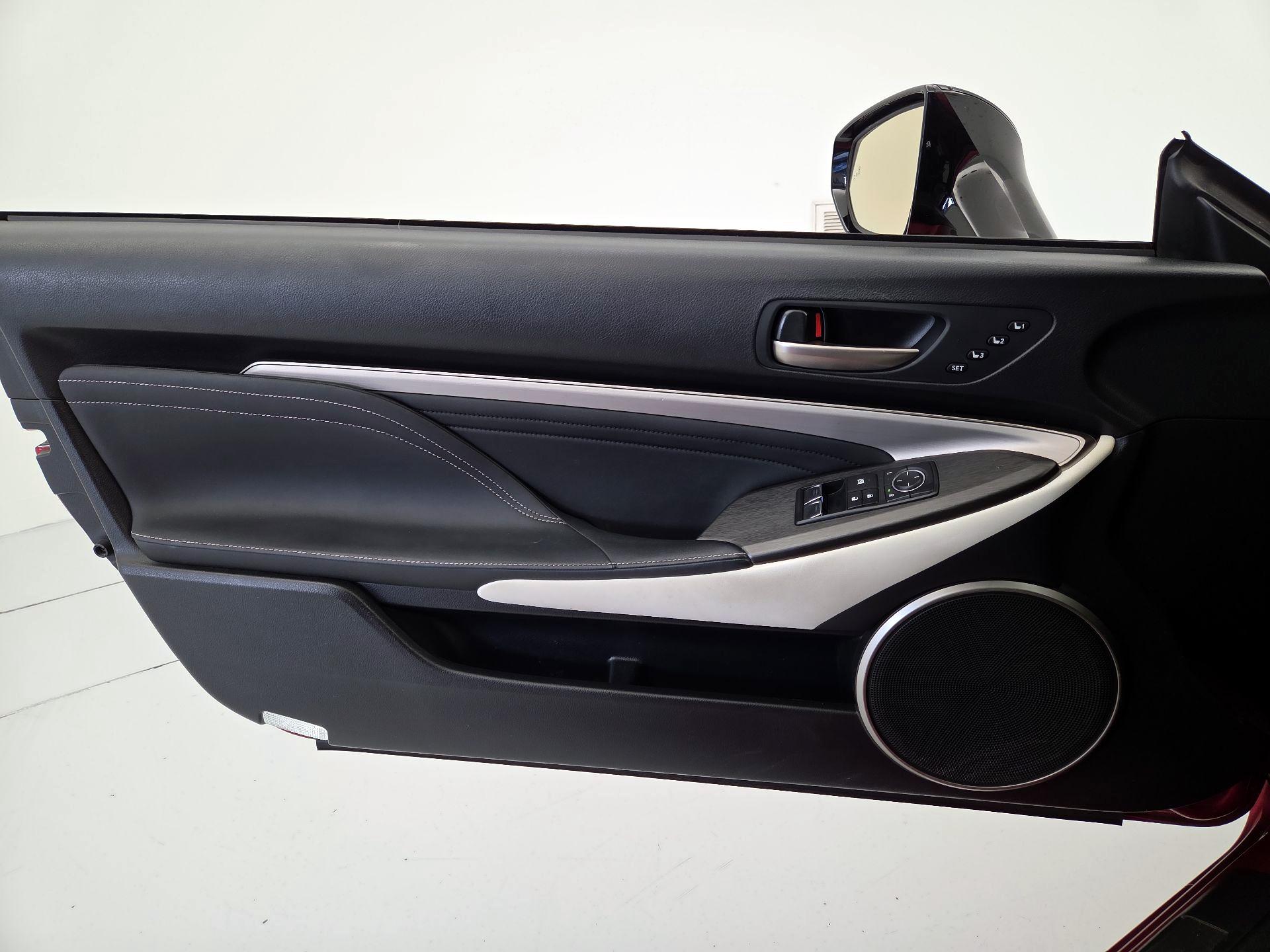 Thumbnail: 2019 Lexus RC - 12