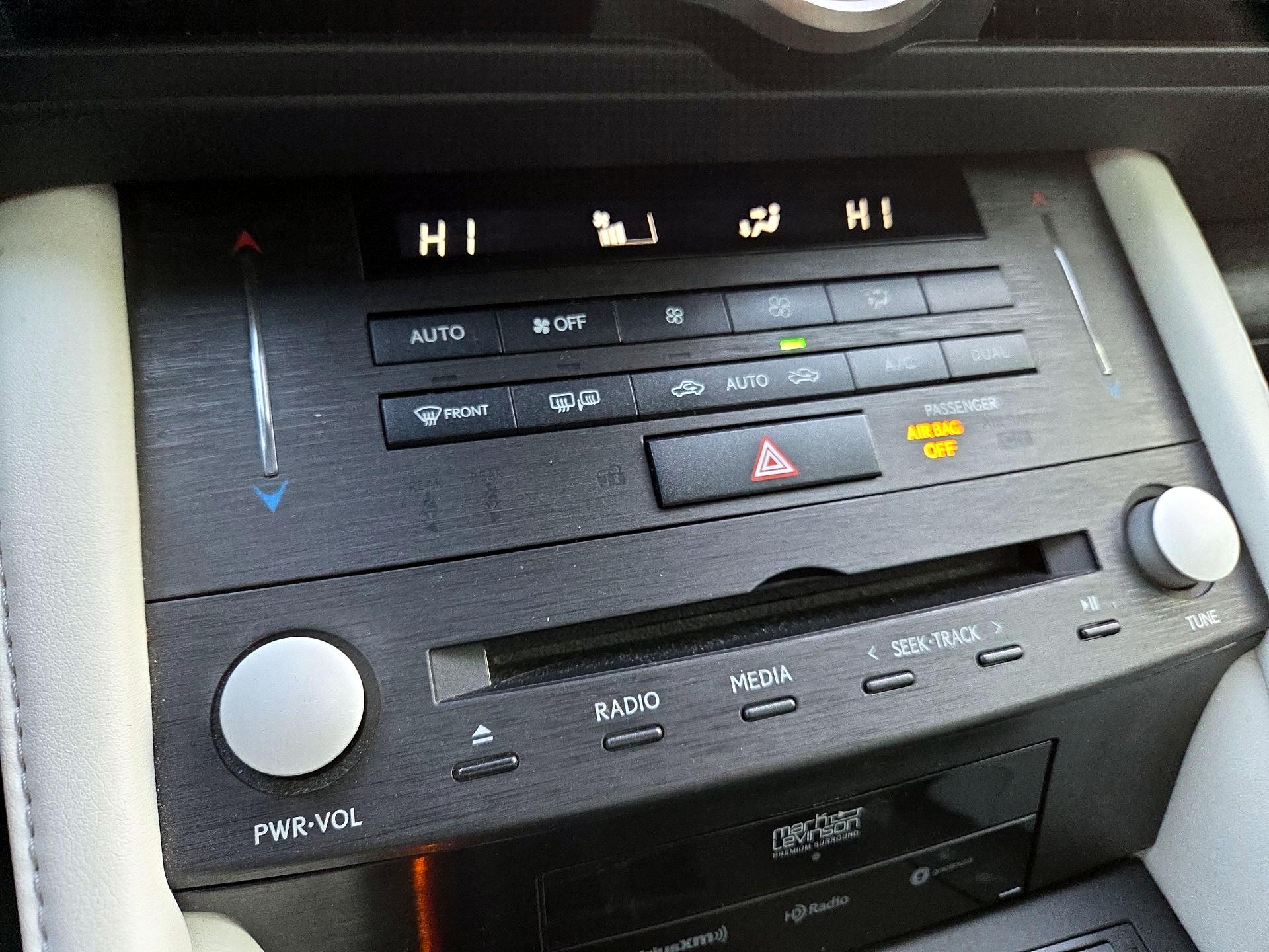 Thumbnail: 2019 Lexus RC - 17