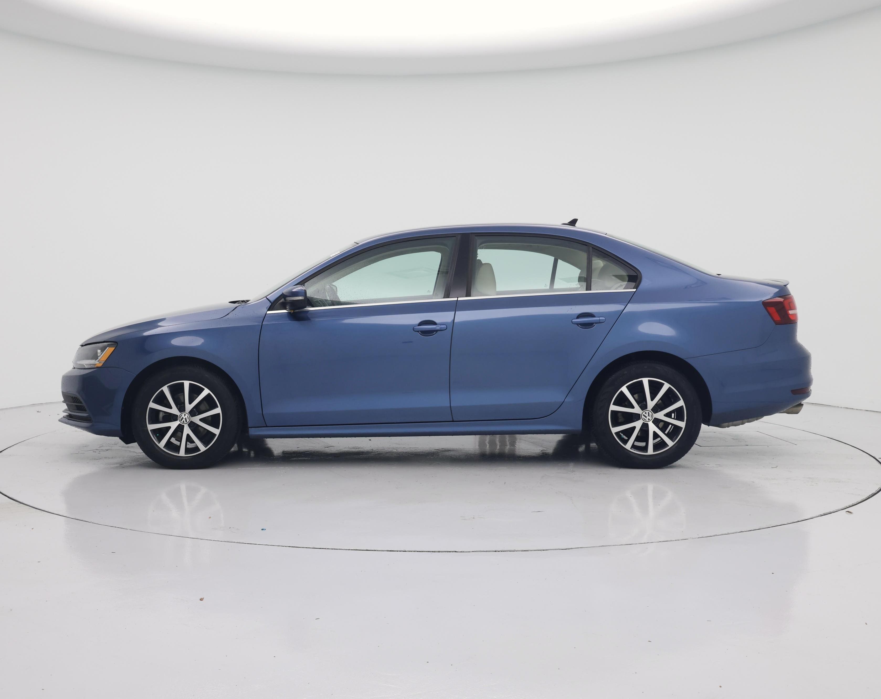 Thumbnail: 2017 Volkswagen Jetta - 3