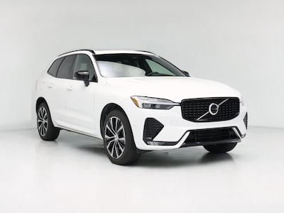 2023 Volvo XC60 B5 Plus Dark Theme