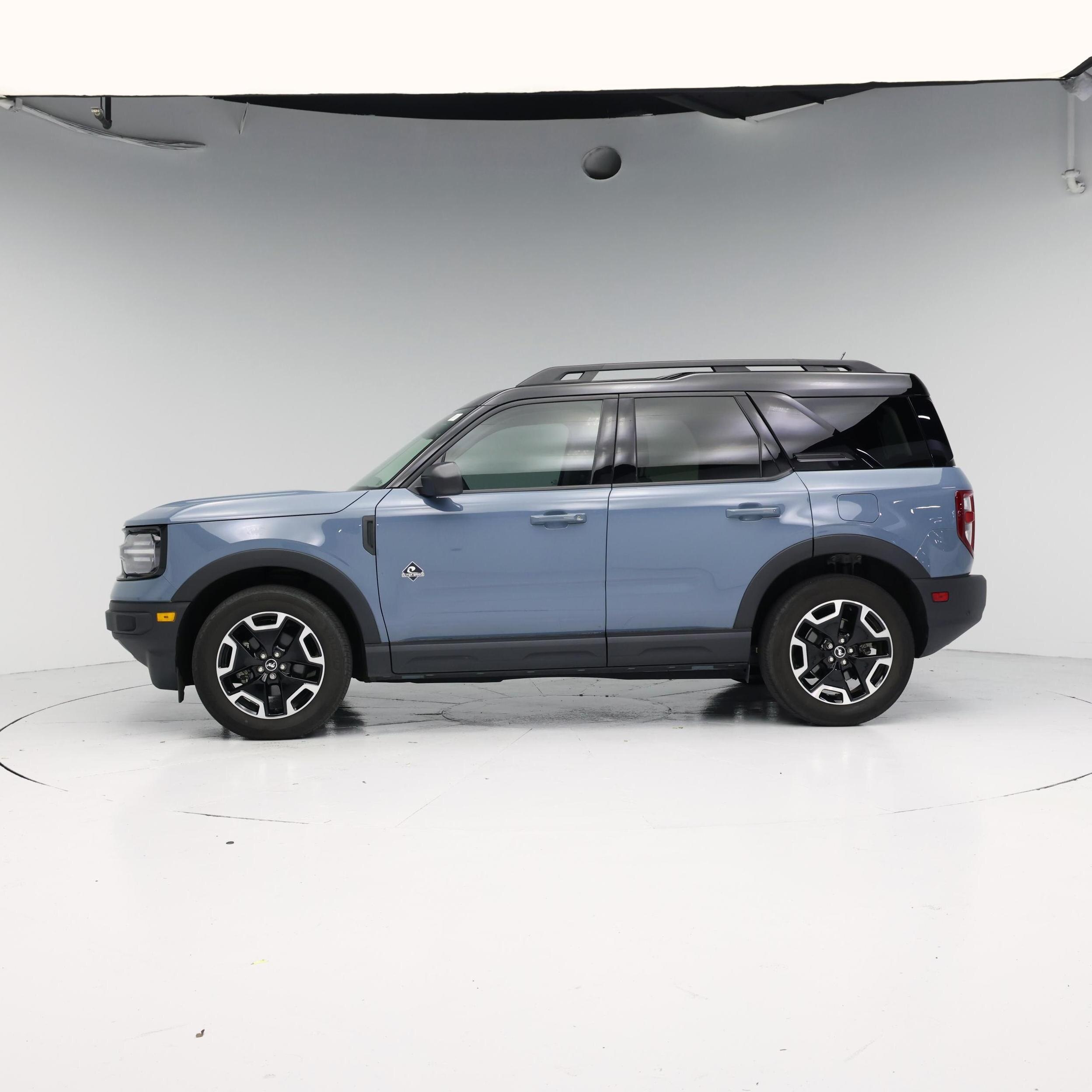 Thumbnail: 2023 Ford Bronco Sport - 3