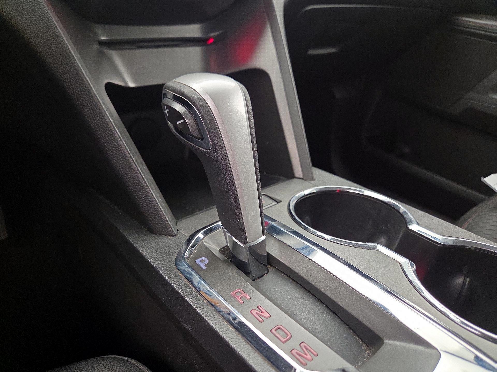 Thumbnail: 2015 GMC Terrain - 16