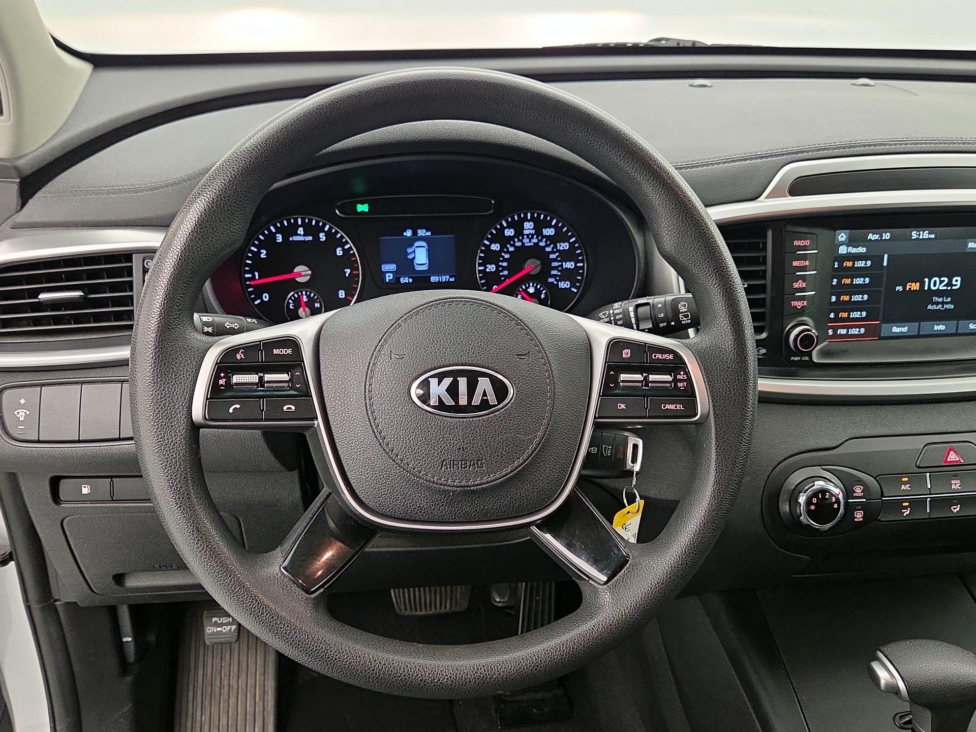 Thumbnail: 2020 Kia Sorento - 10