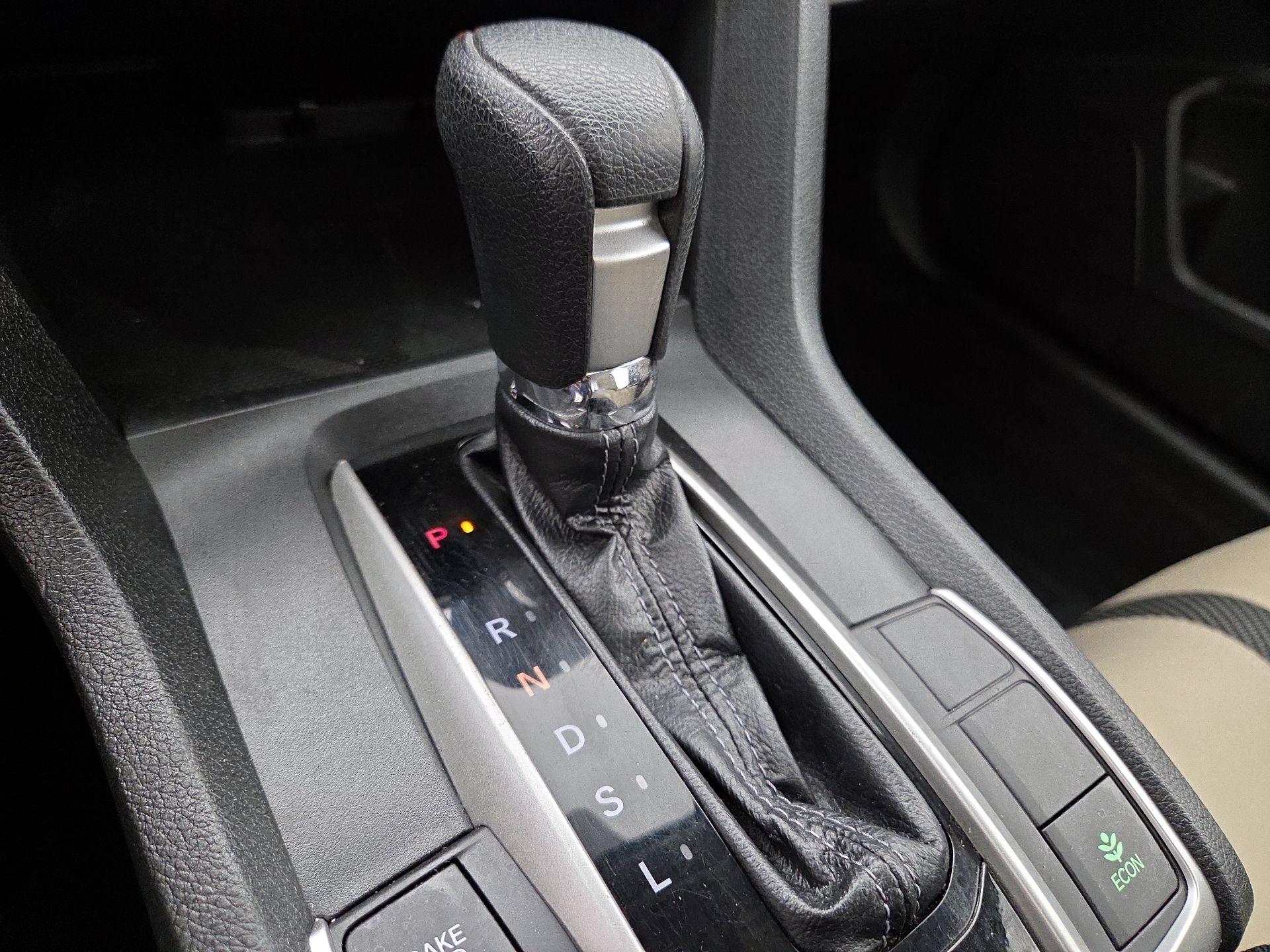 Thumbnail: 2017 Honda Civic - 17