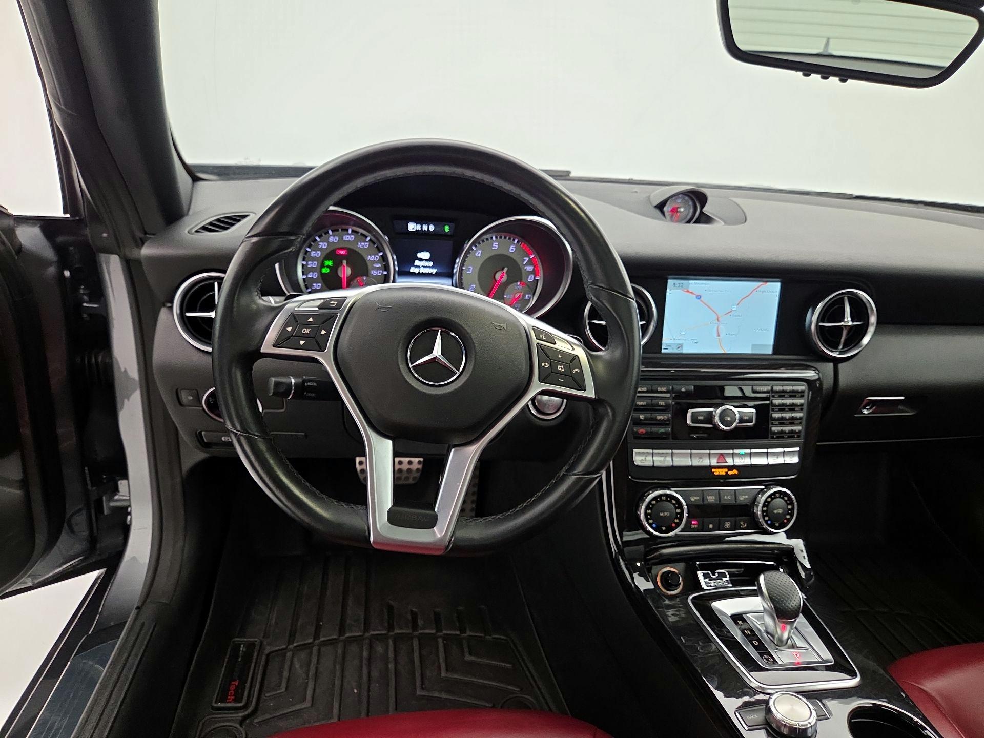 Thumbnail: 2016 Mercedes-Benz SLK - 10