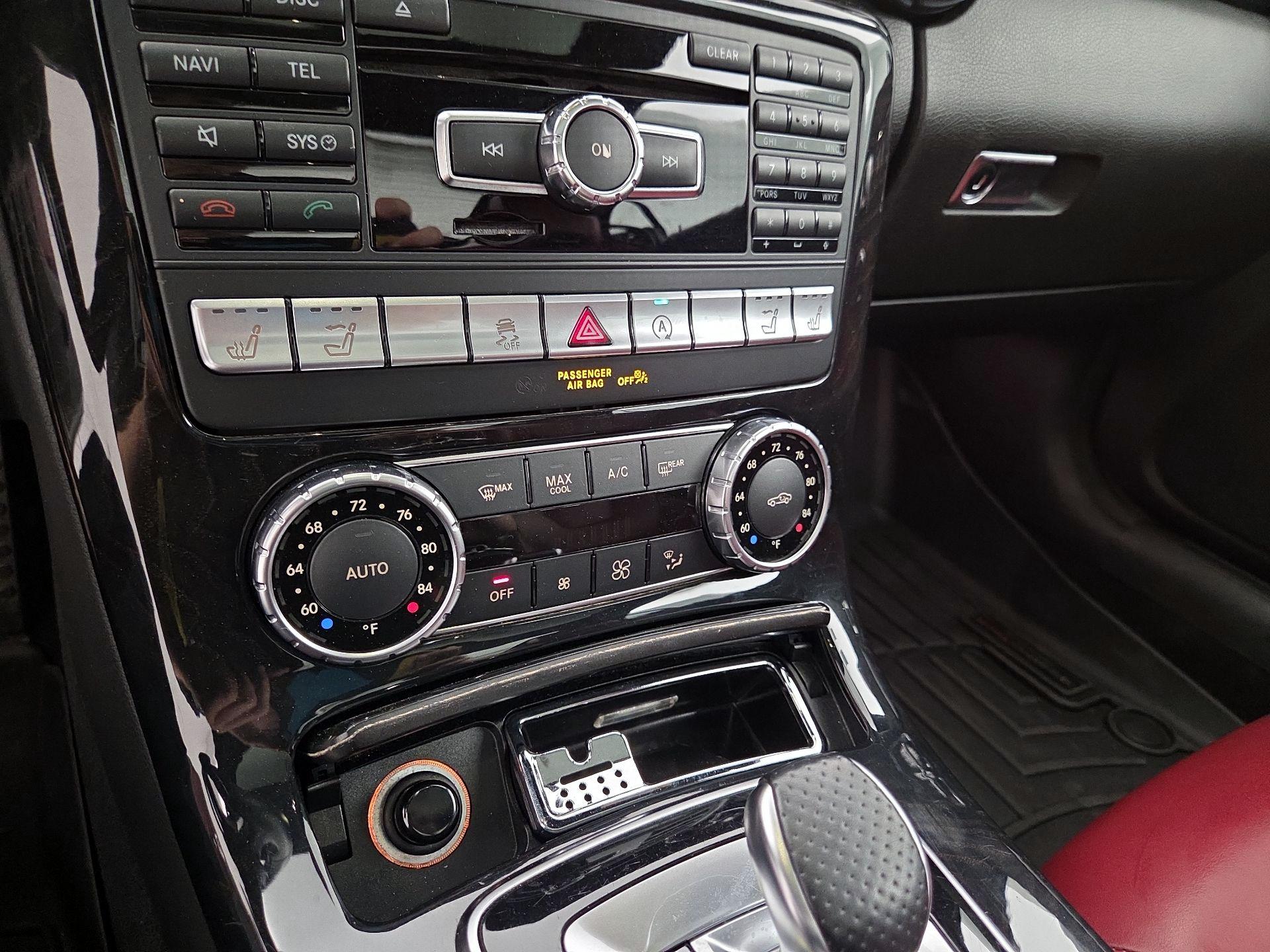 Thumbnail: 2016 Mercedes-Benz SLK - 16