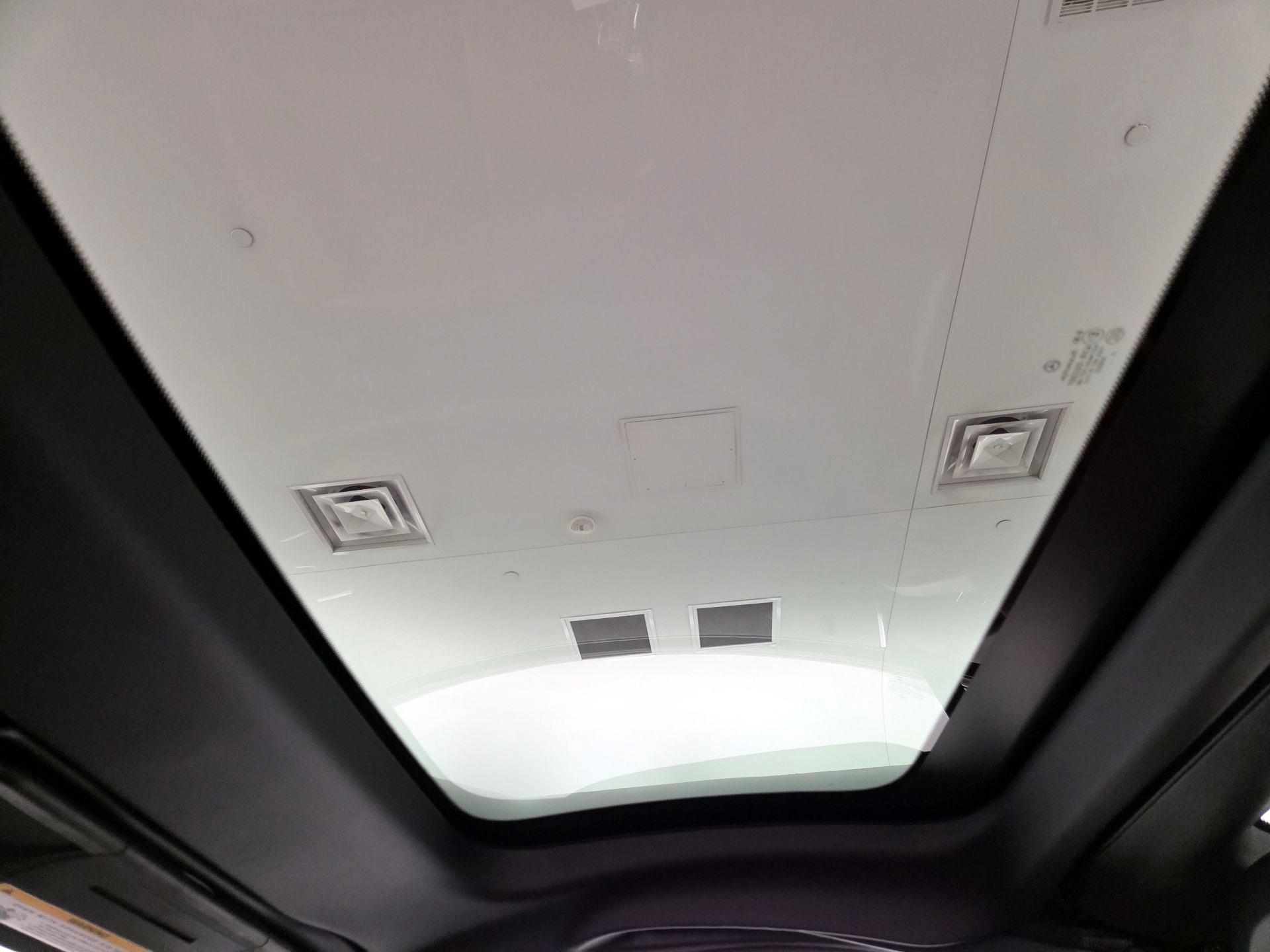 Thumbnail: 2016 Mercedes-Benz SLK - 19