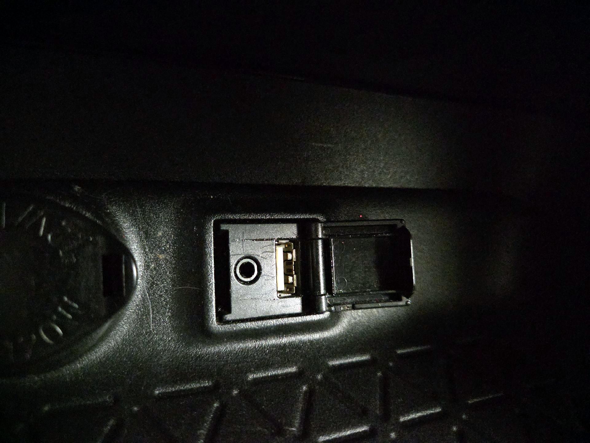 Thumbnail: 2019 Toyota RAV4 - 18