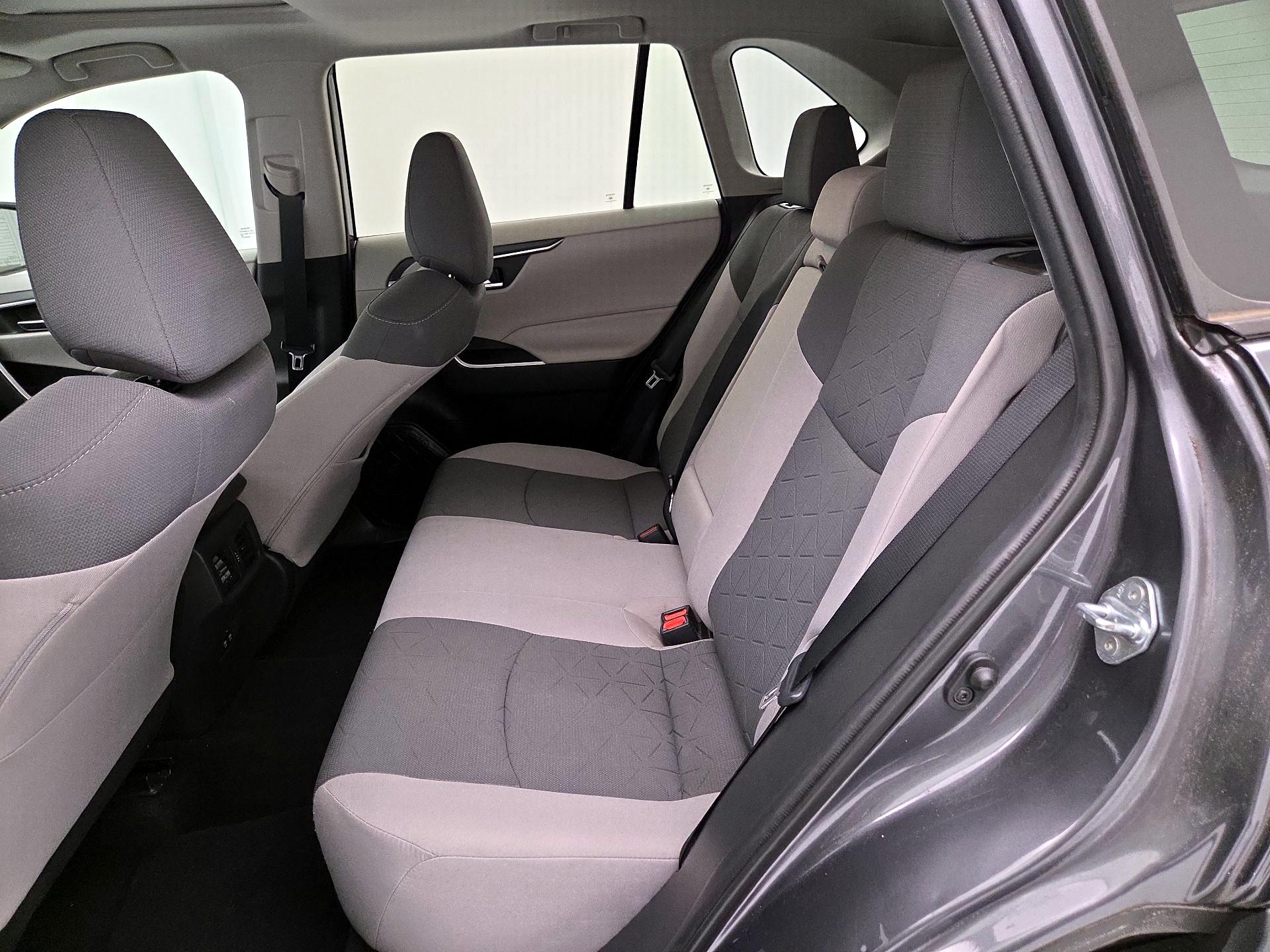 Thumbnail: 2019 Toyota RAV4 - 20