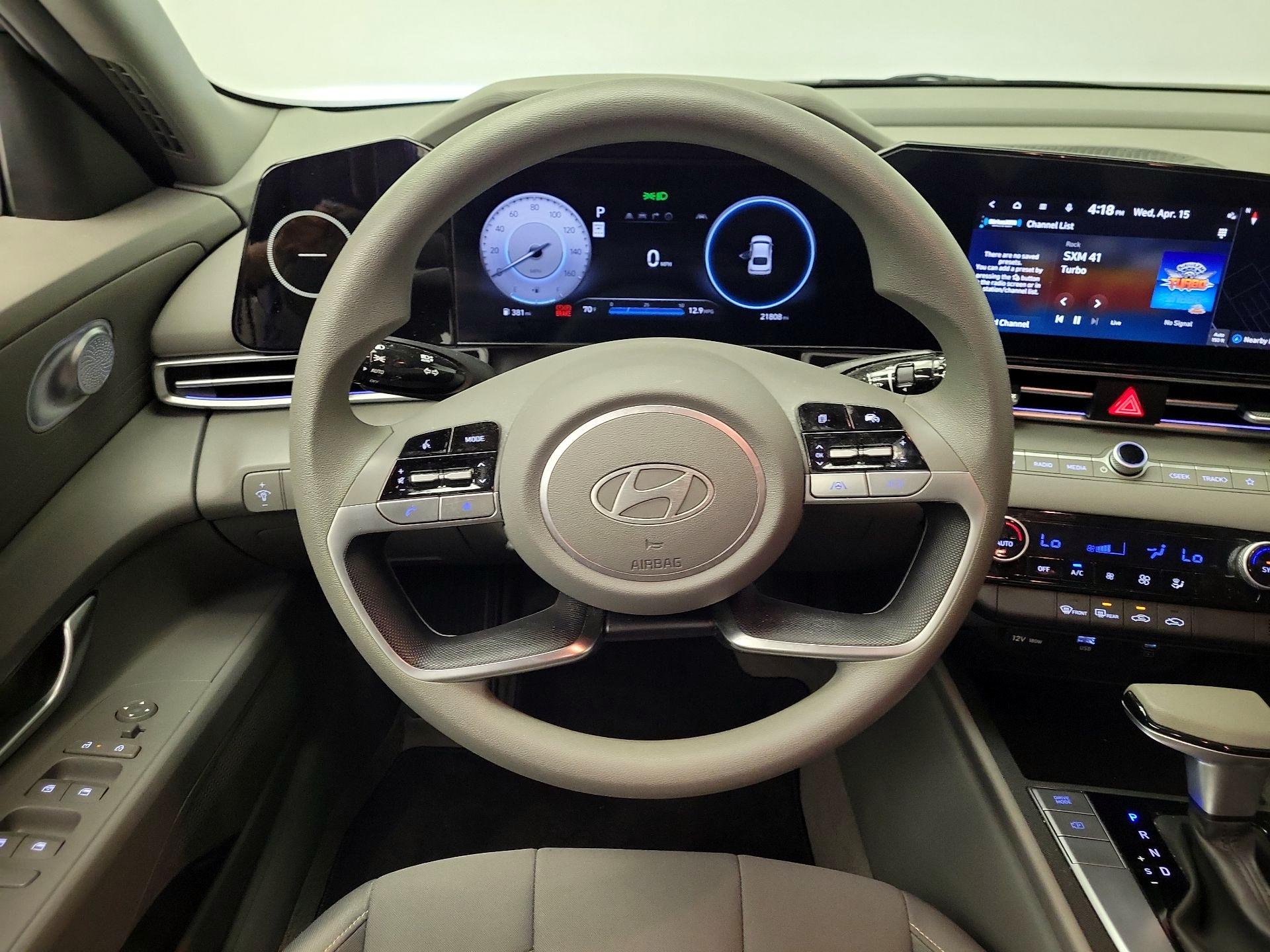 Thumbnail: 2024 Hyundai Elantra - 10