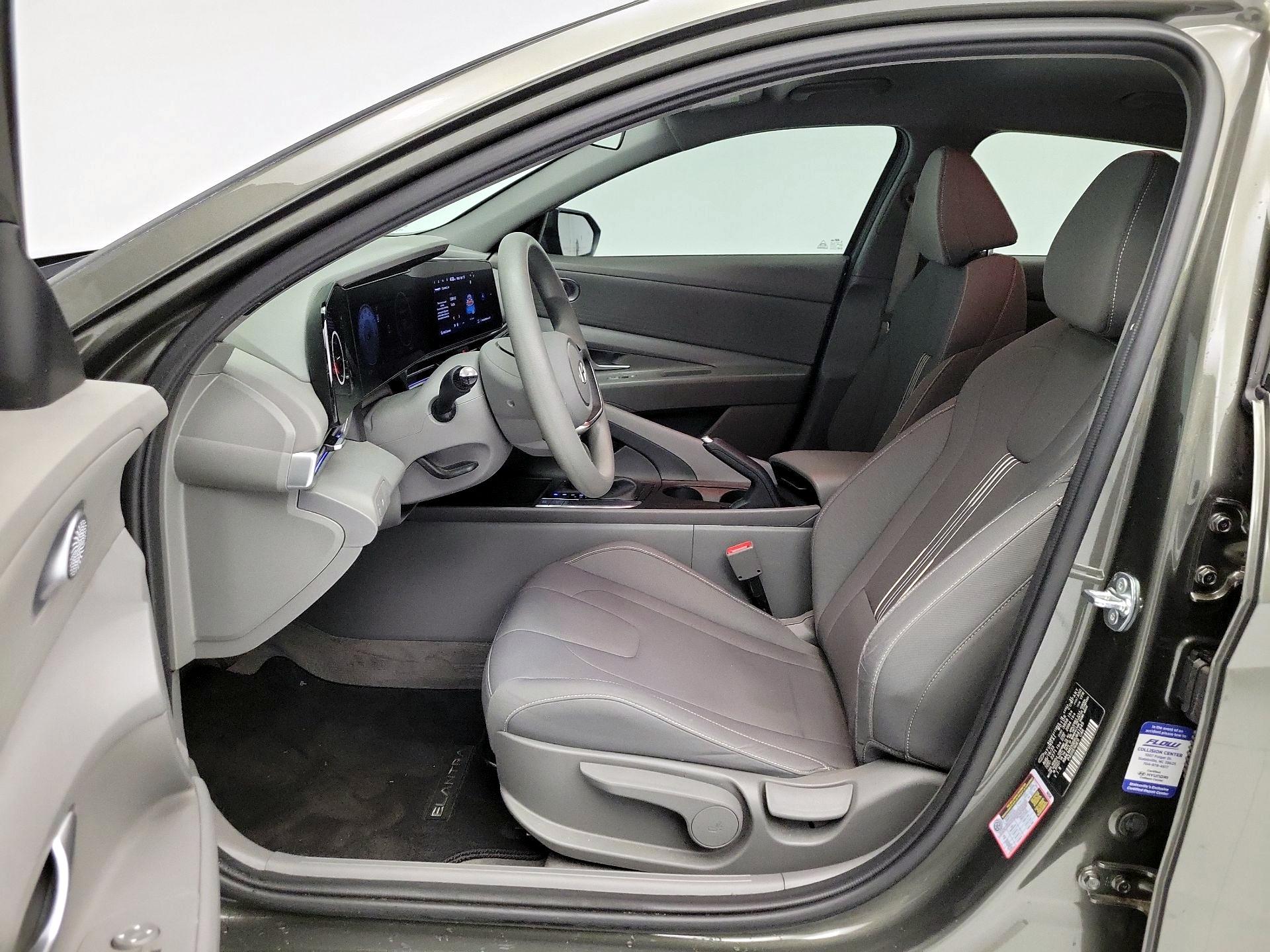 Thumbnail: 2024 Hyundai Elantra - 11