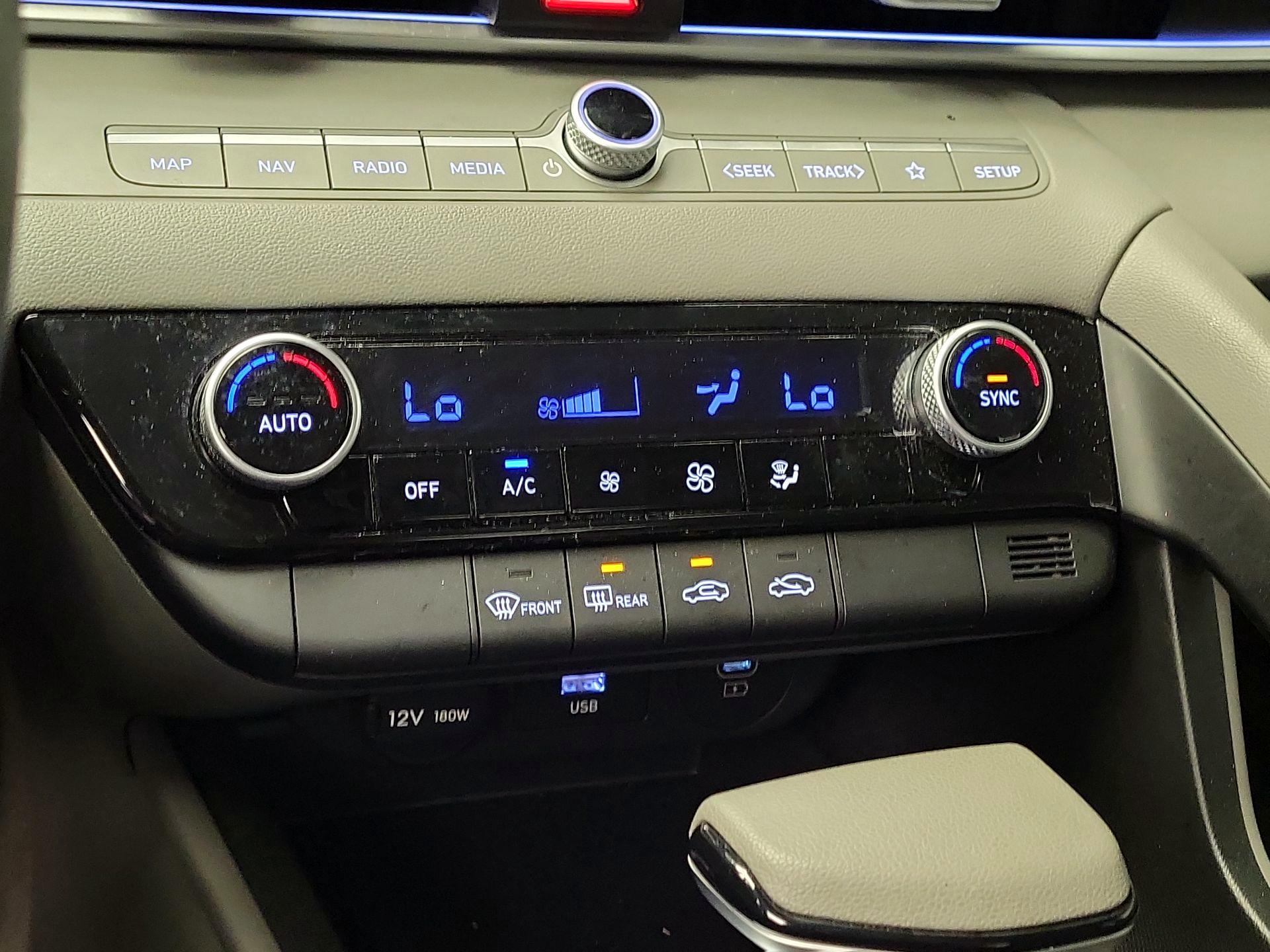 Thumbnail: 2024 Hyundai Elantra - 16