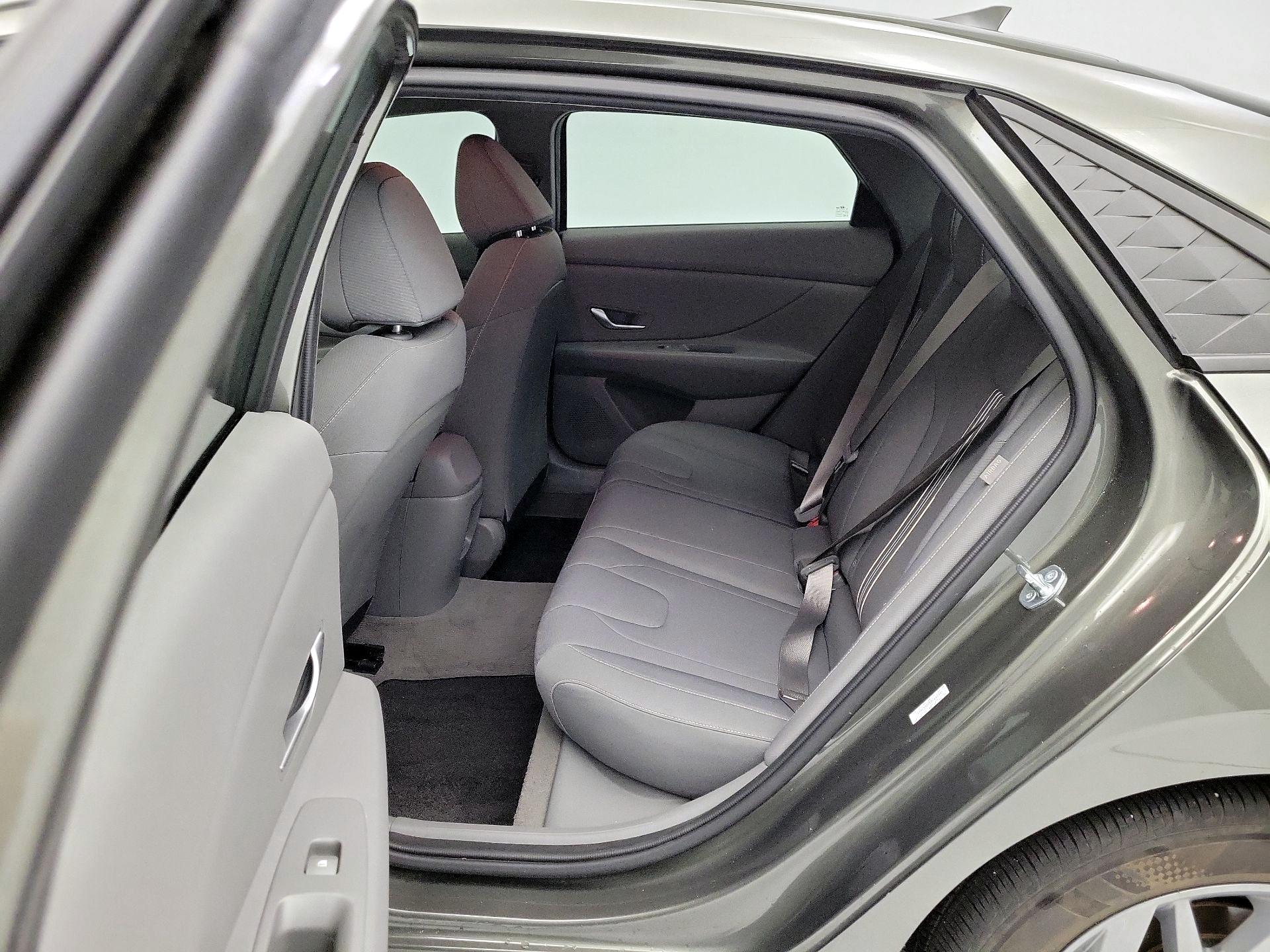 Thumbnail: 2024 Hyundai Elantra - 19