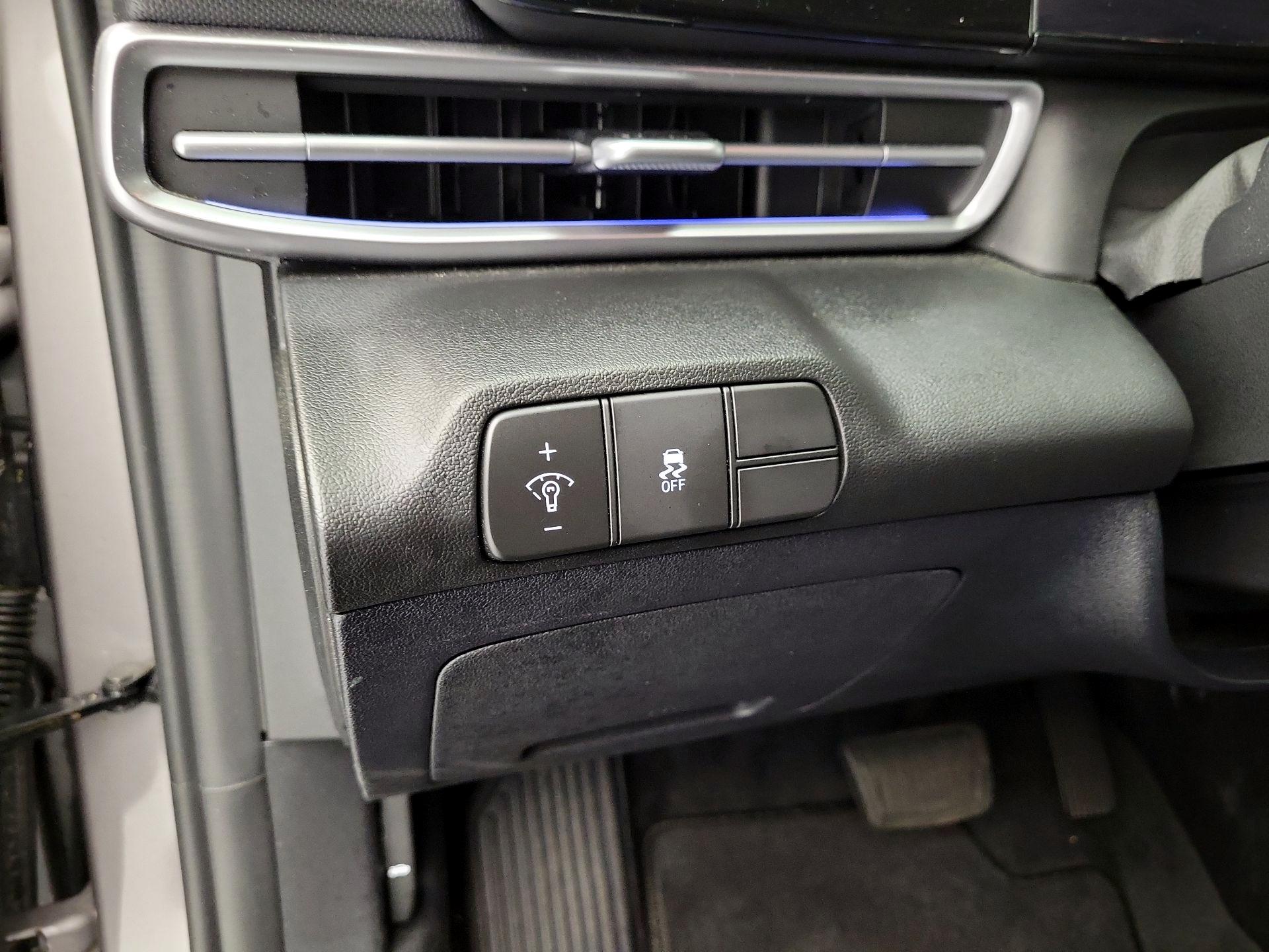 Thumbnail: 2024 Hyundai Elantra - 13