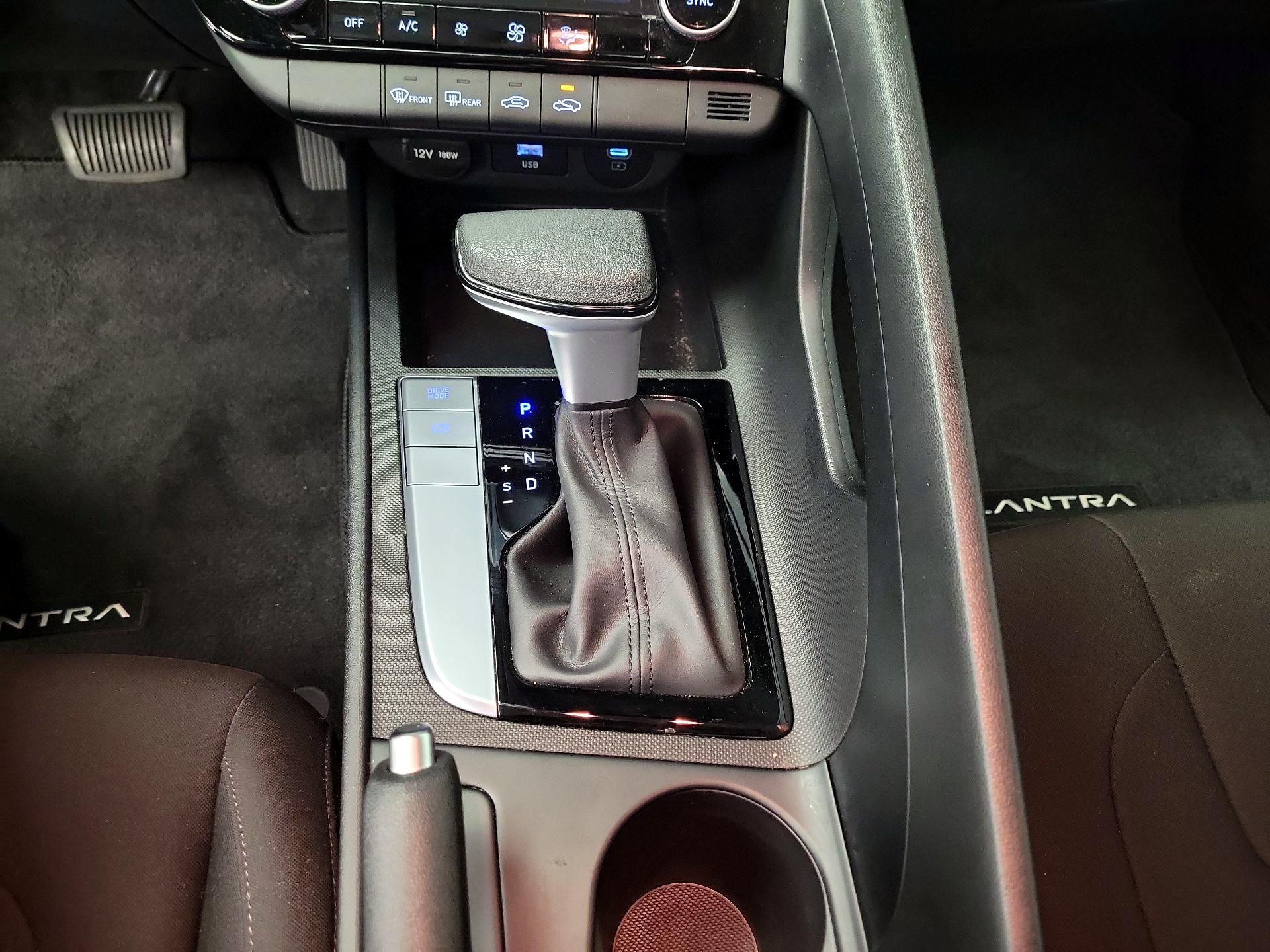 Thumbnail: 2024 Hyundai Elantra - 18