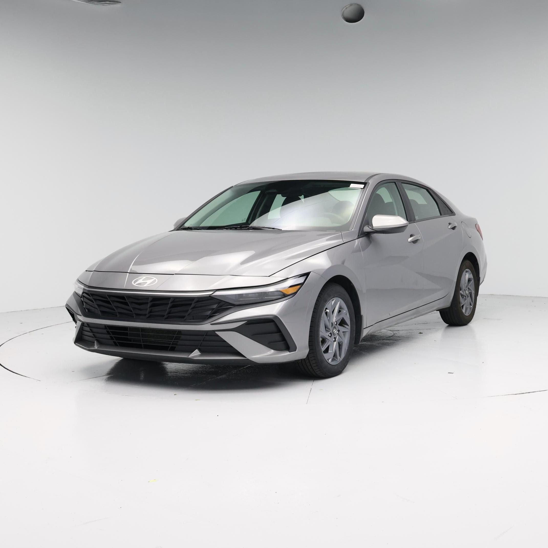 Thumbnail: 2024 Hyundai Elantra - 4