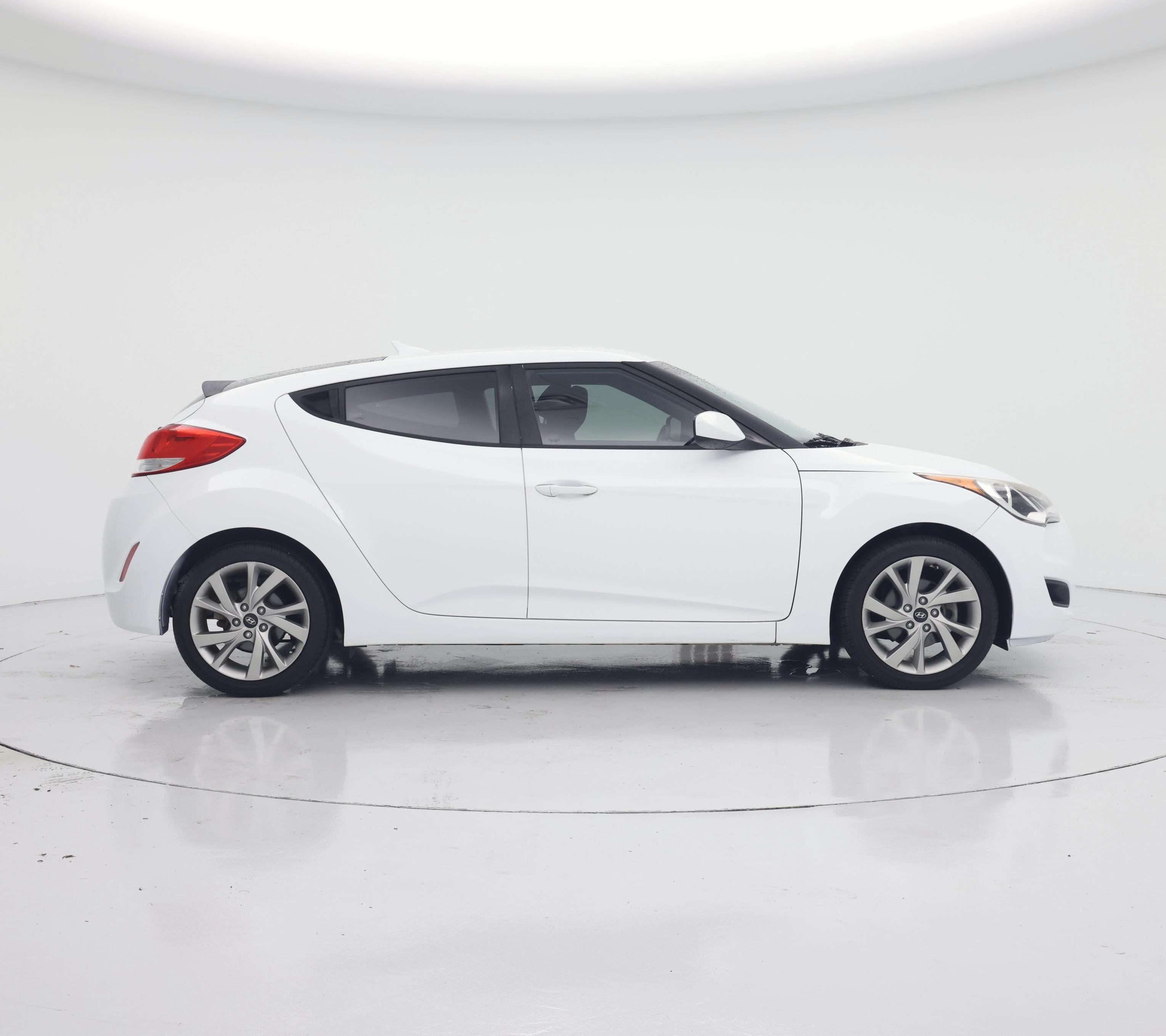 Thumbnail: 2016 Hyundai Veloster - 7