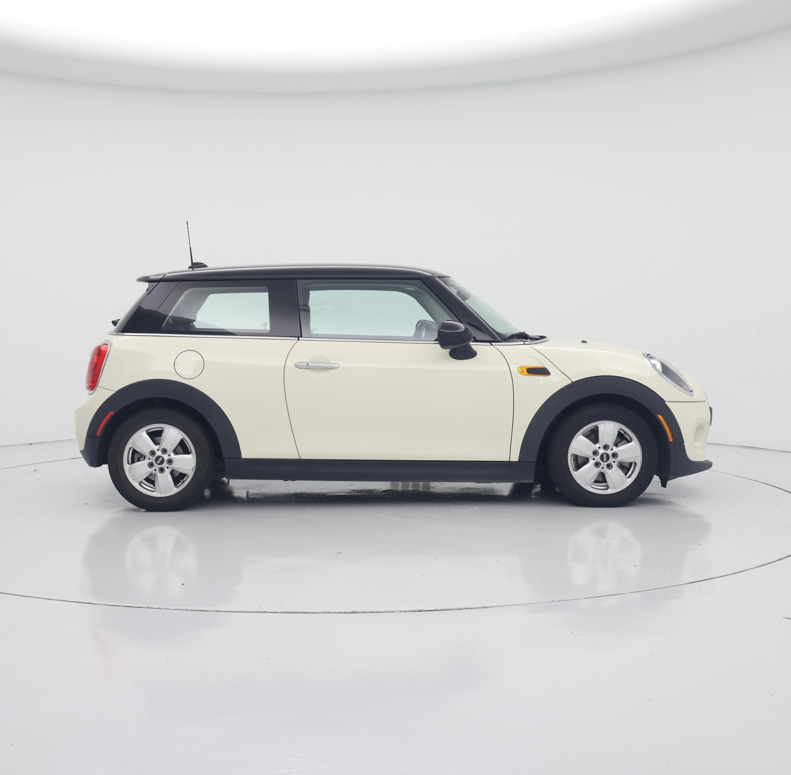 Thumbnail: 2016 MINI Cooper Hardtop - 7