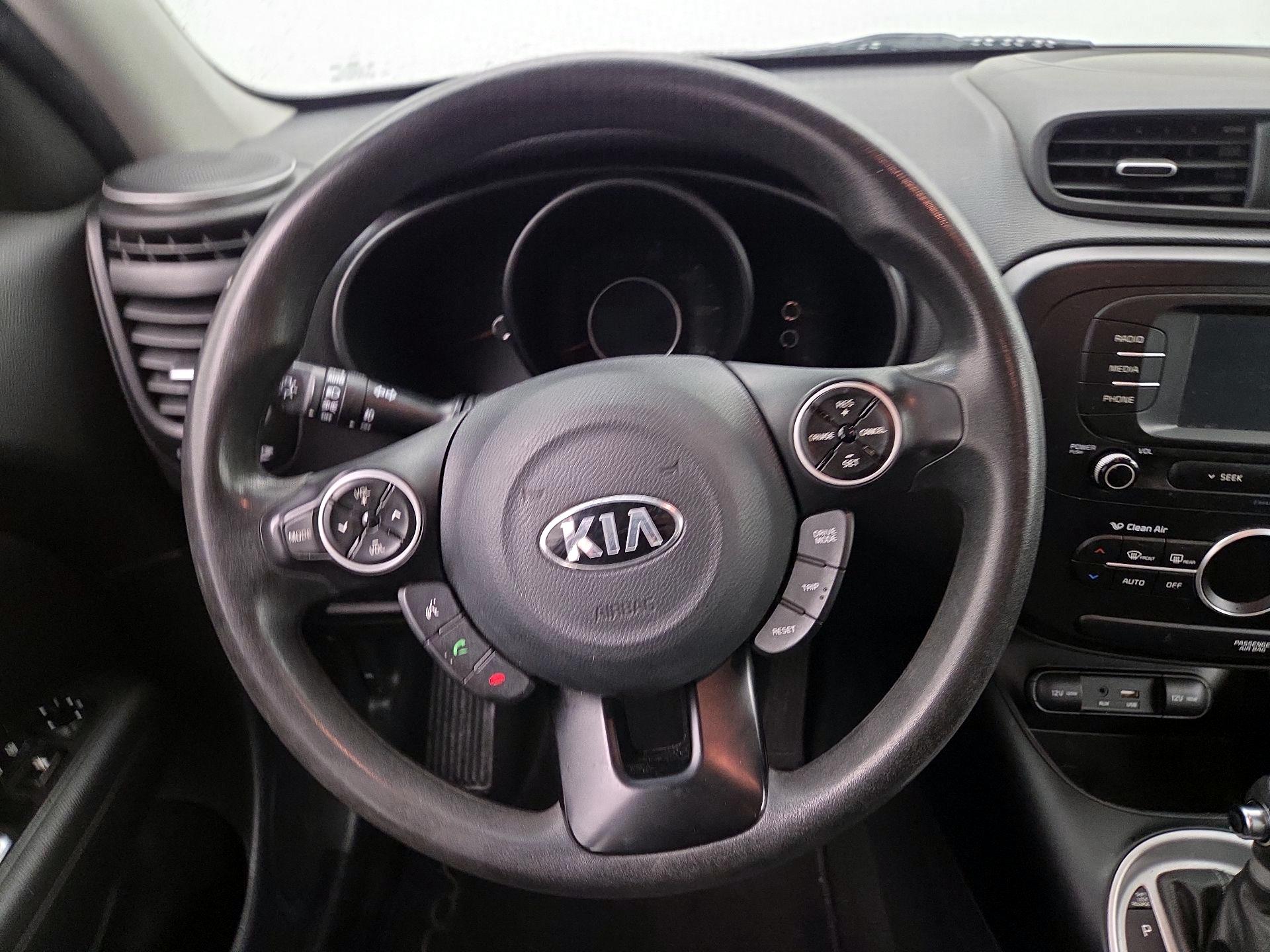 Thumbnail: 2017 Kia Soul - 10