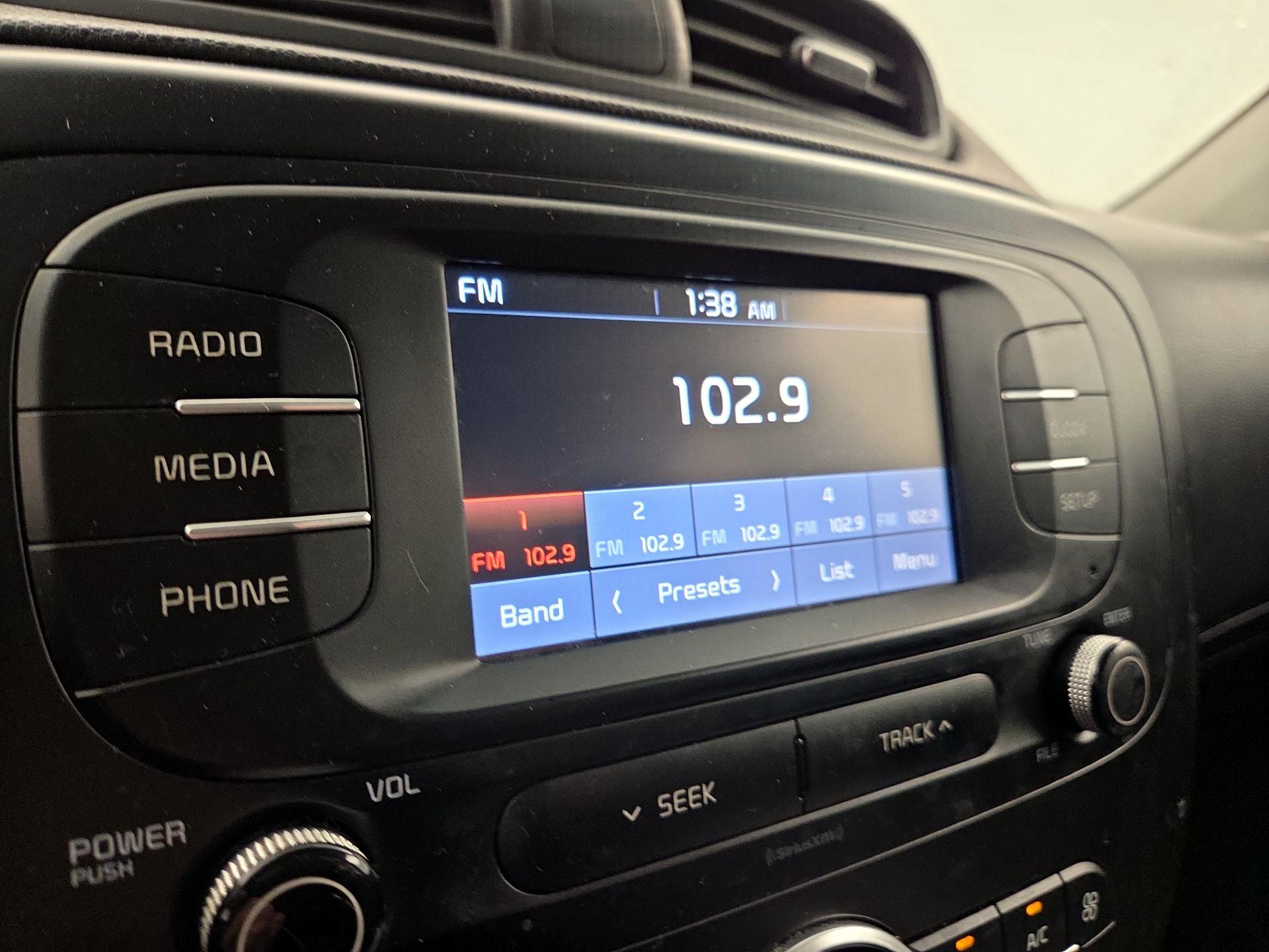 Thumbnail: 2017 Kia Soul - 15