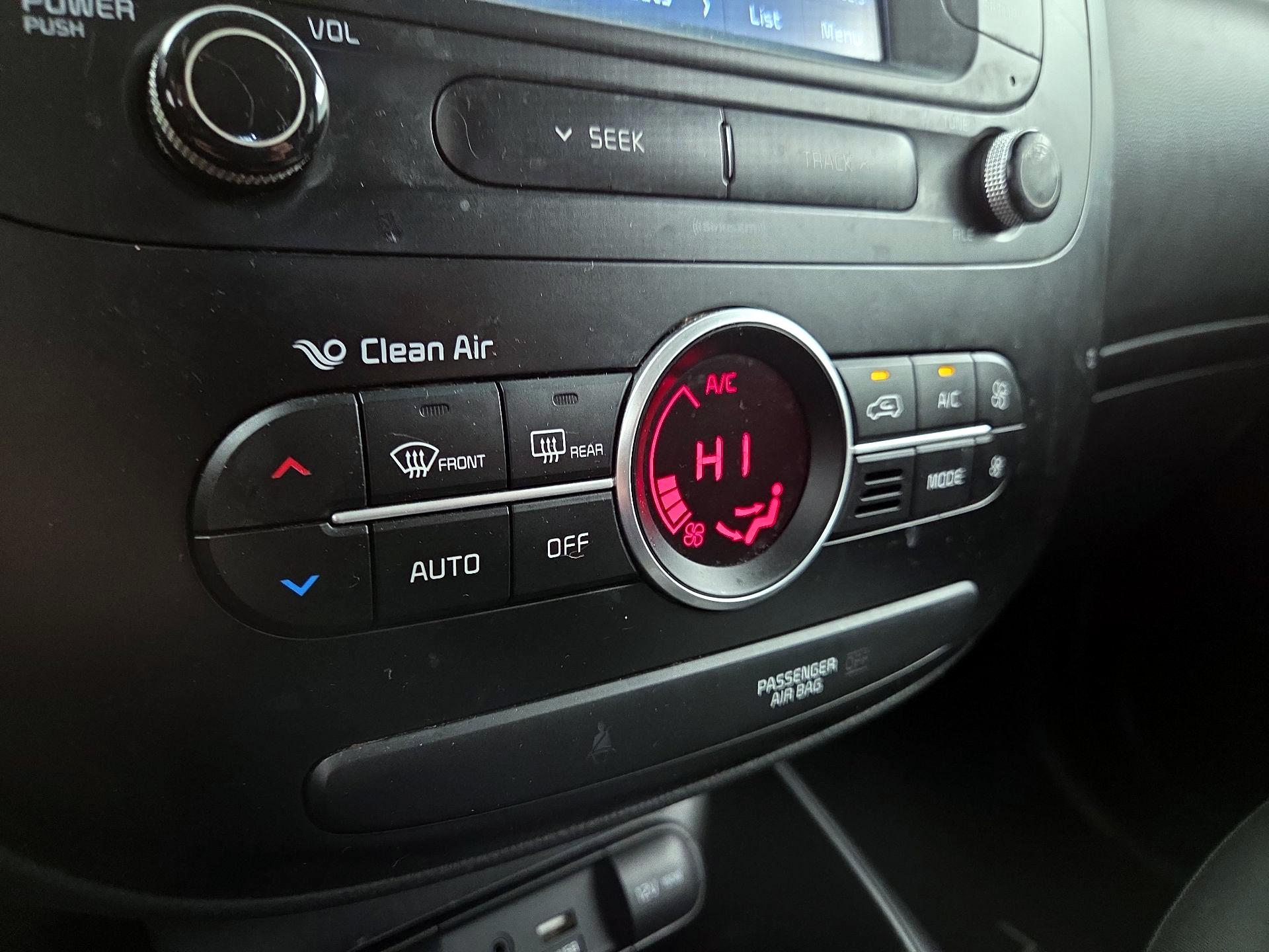 Thumbnail: 2017 Kia Soul - 16