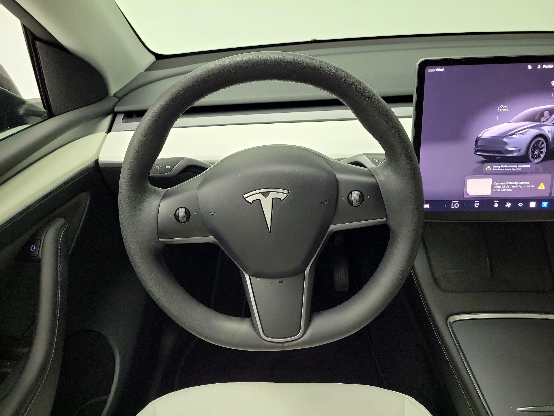 Thumbnail: 2023 Tesla Model Y - 10