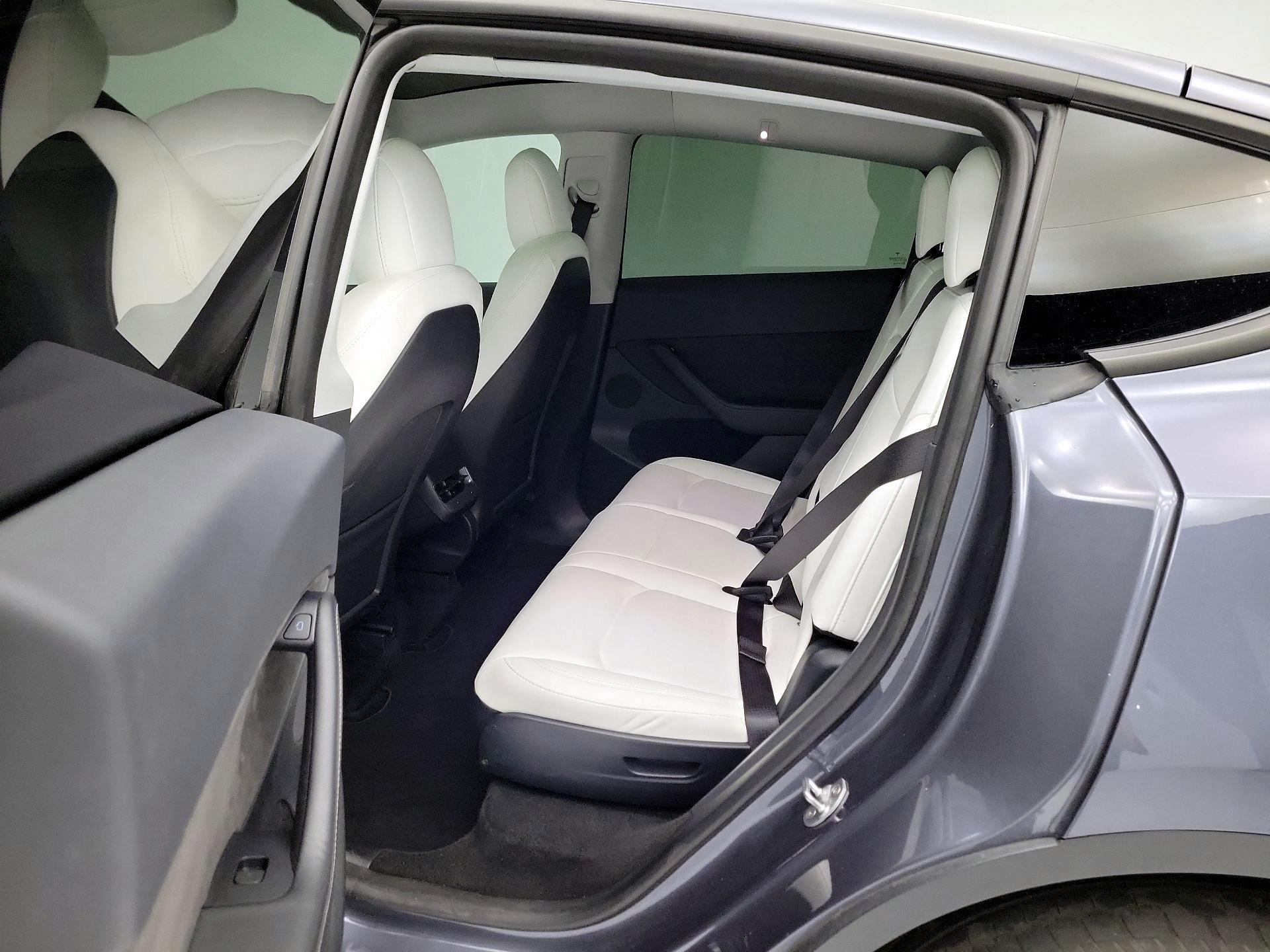 Thumbnail: 2023 Tesla Model Y - 19