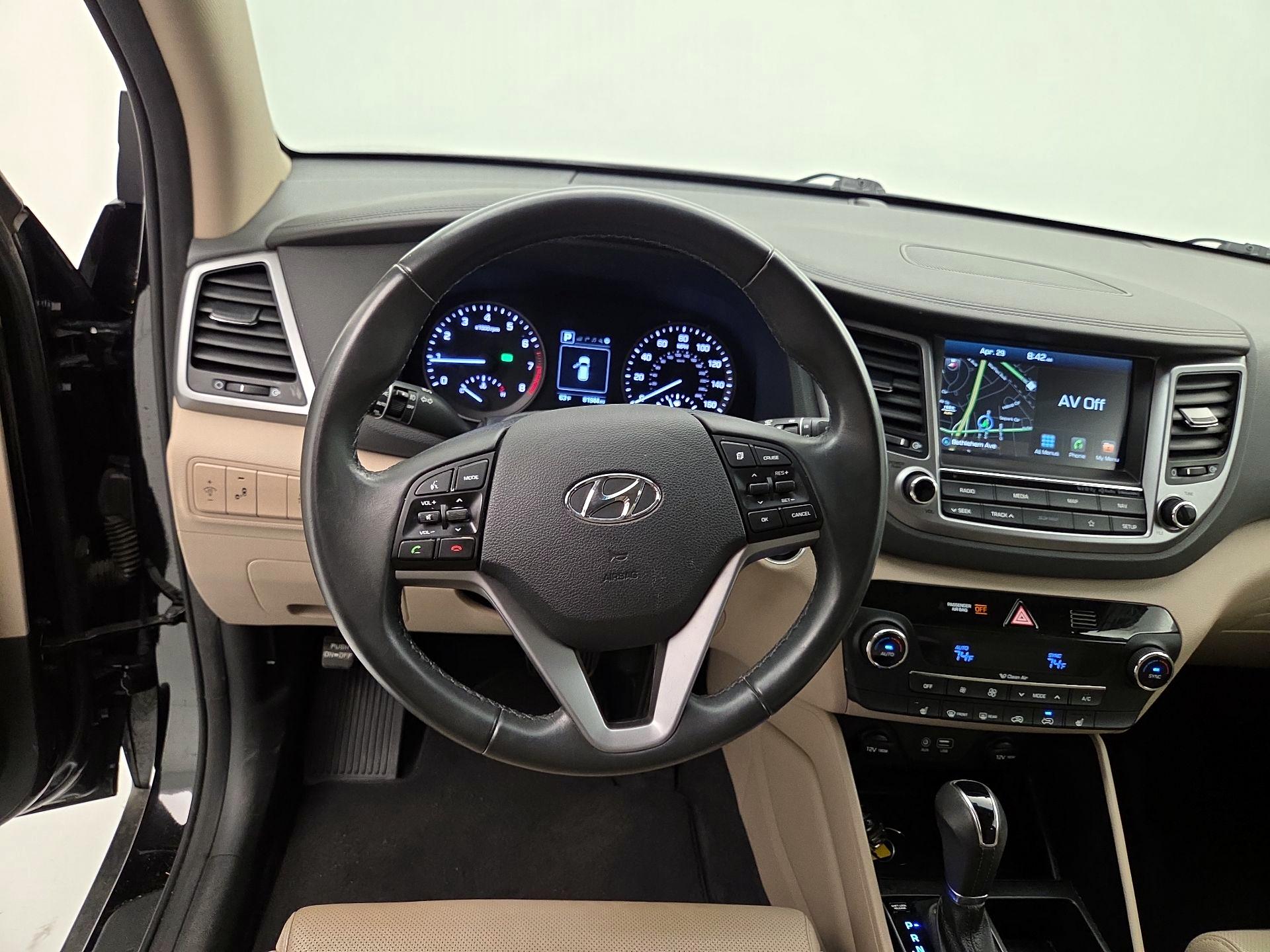 Thumbnail: 2018 Hyundai Tucson - 10