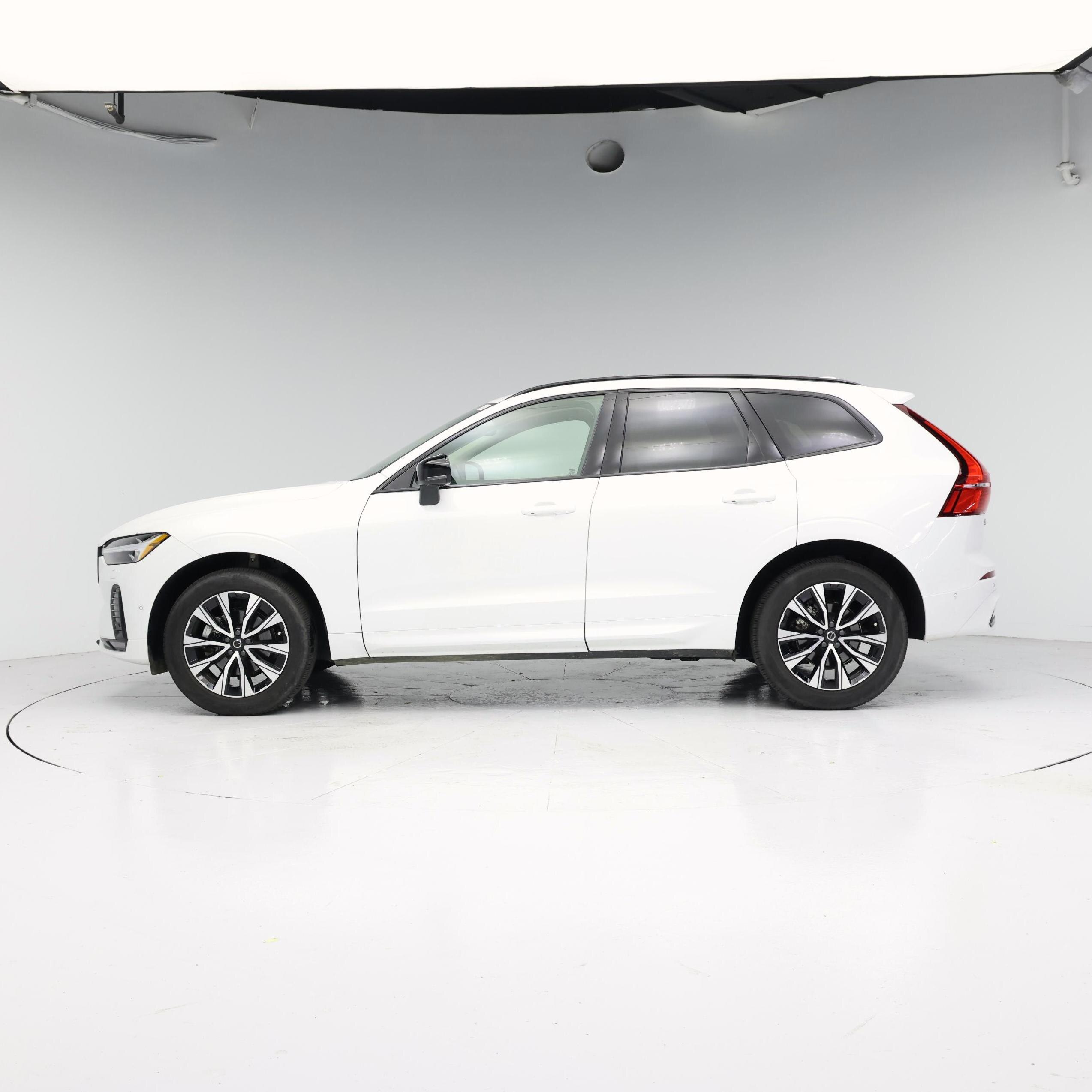 Thumbnail: 2024 Volvo XC60 - 3