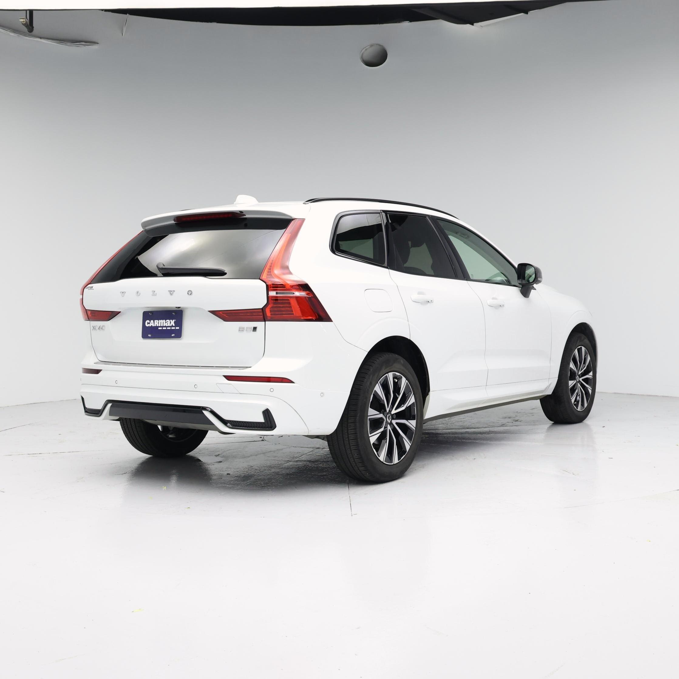 Thumbnail: 2024 Volvo XC60 - 8