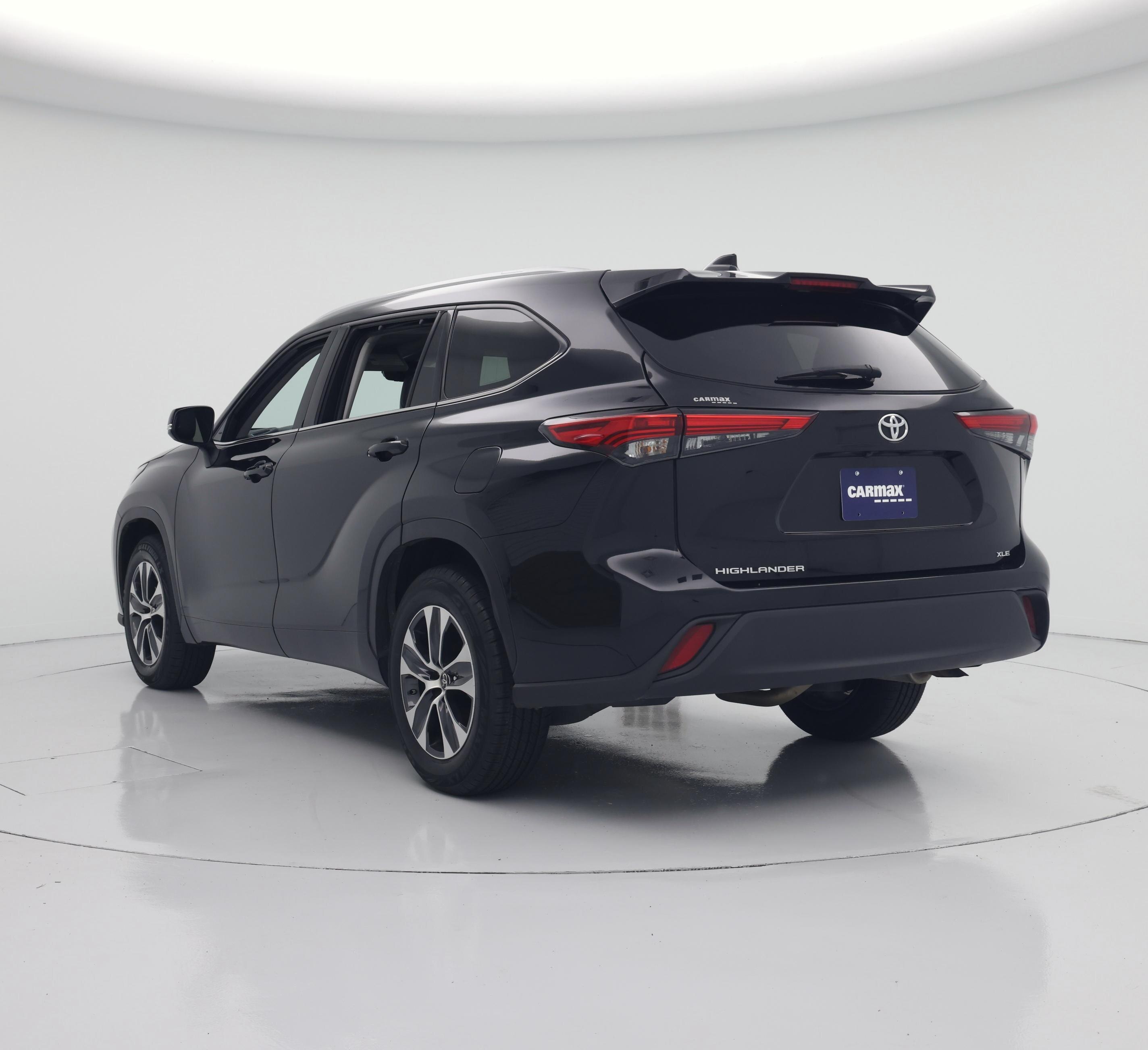 Thumbnail: 2022 Toyota Highlander - 2