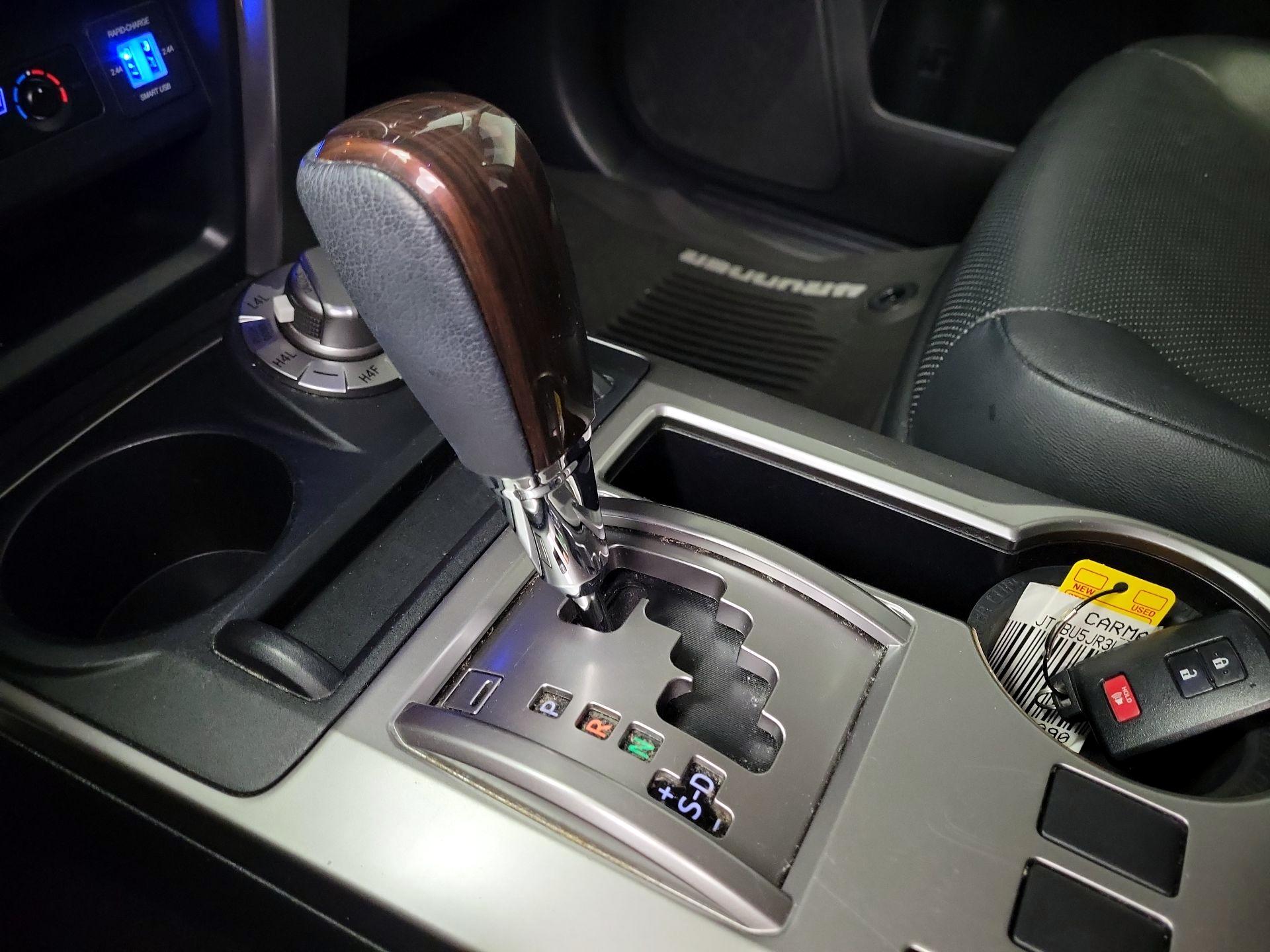 Thumbnail: 2020 Toyota 4Runner - 17