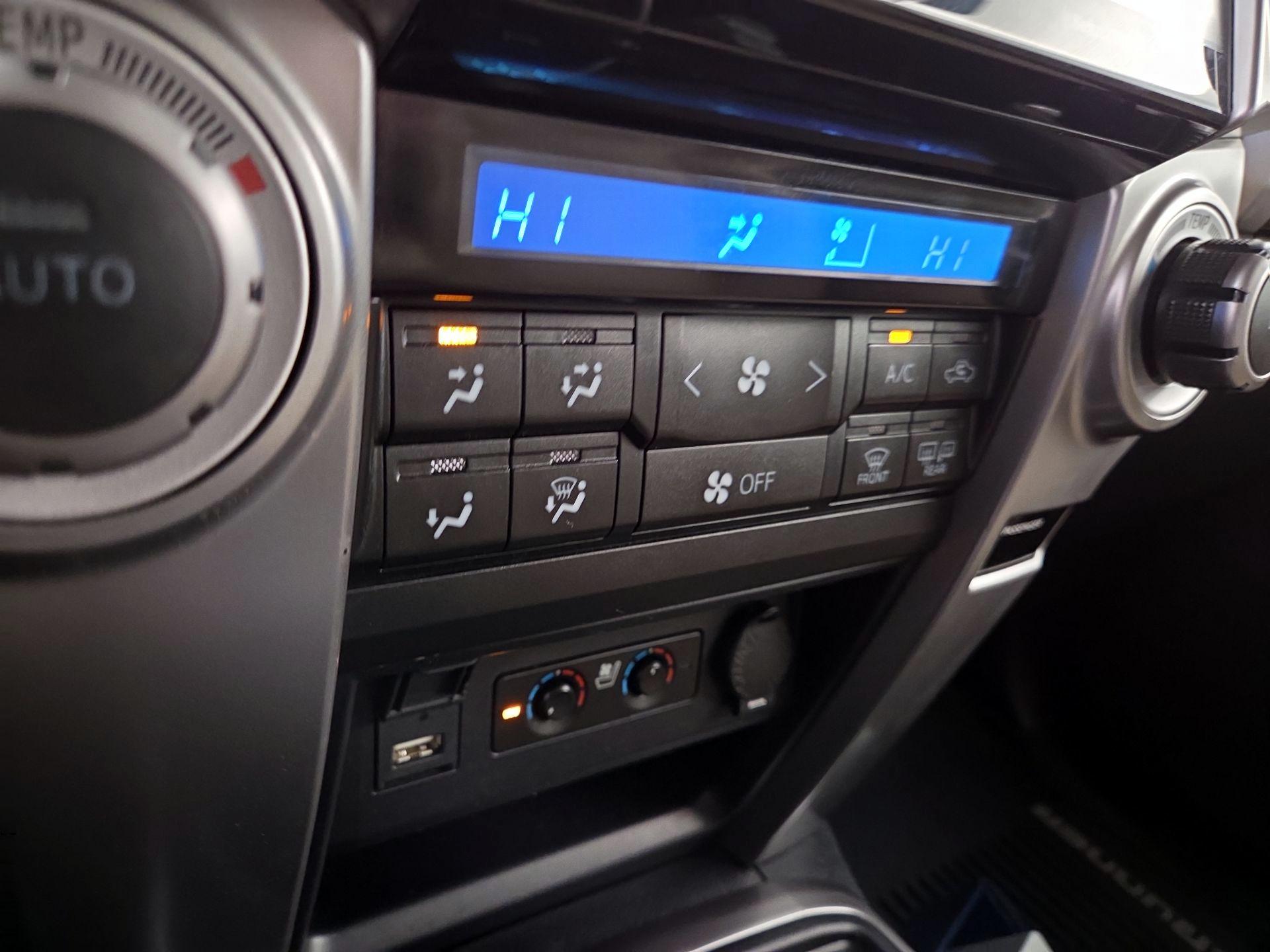 Thumbnail: 2021 Toyota 4Runner - 16