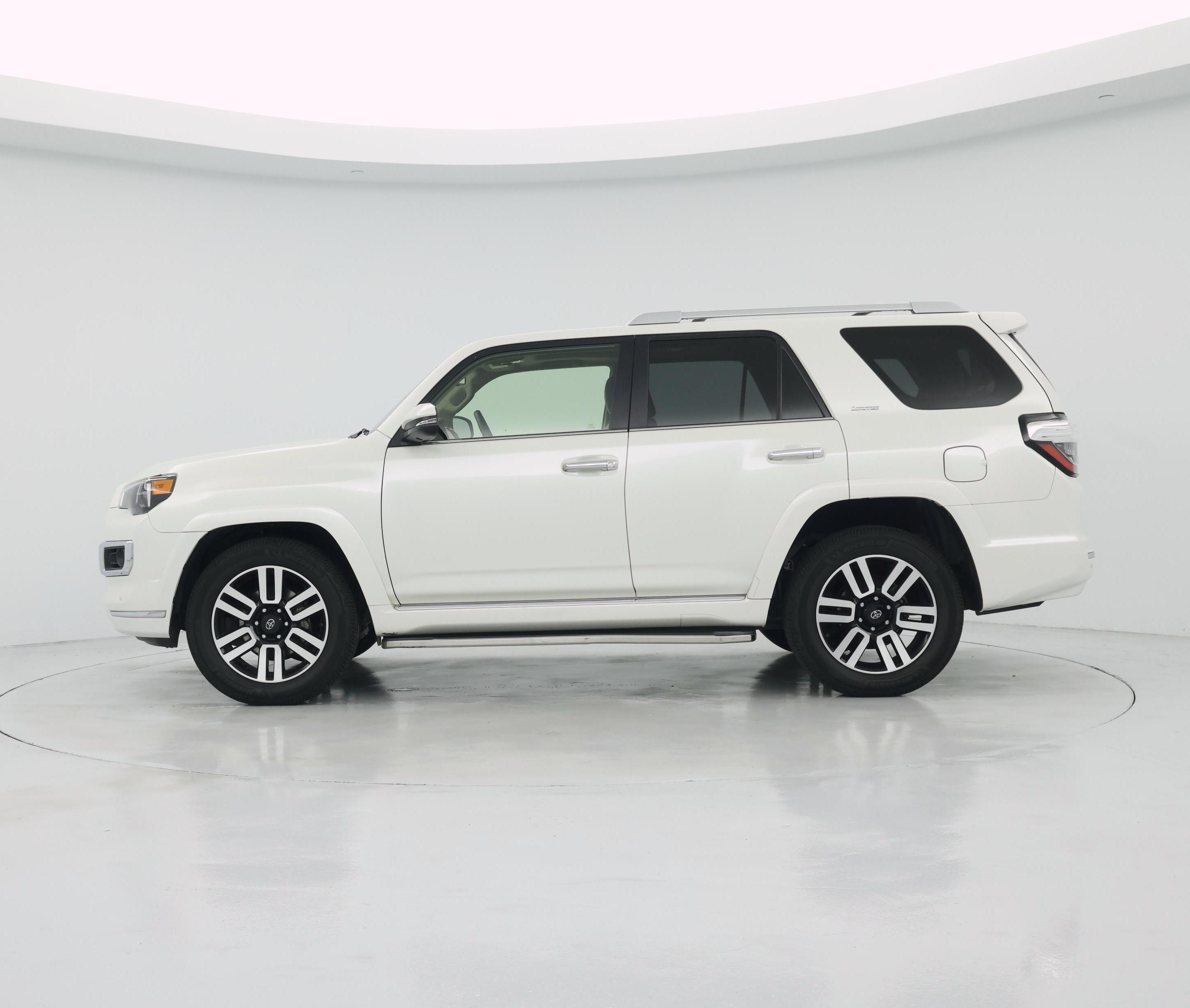 Thumbnail: 2021 Toyota 4Runner - 3