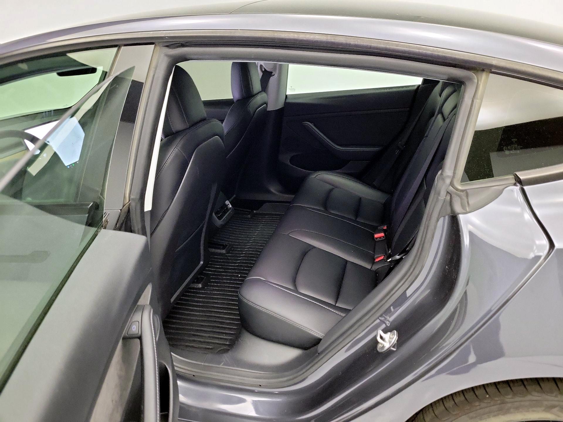 Thumbnail: 2023 Tesla Model 3 - 18