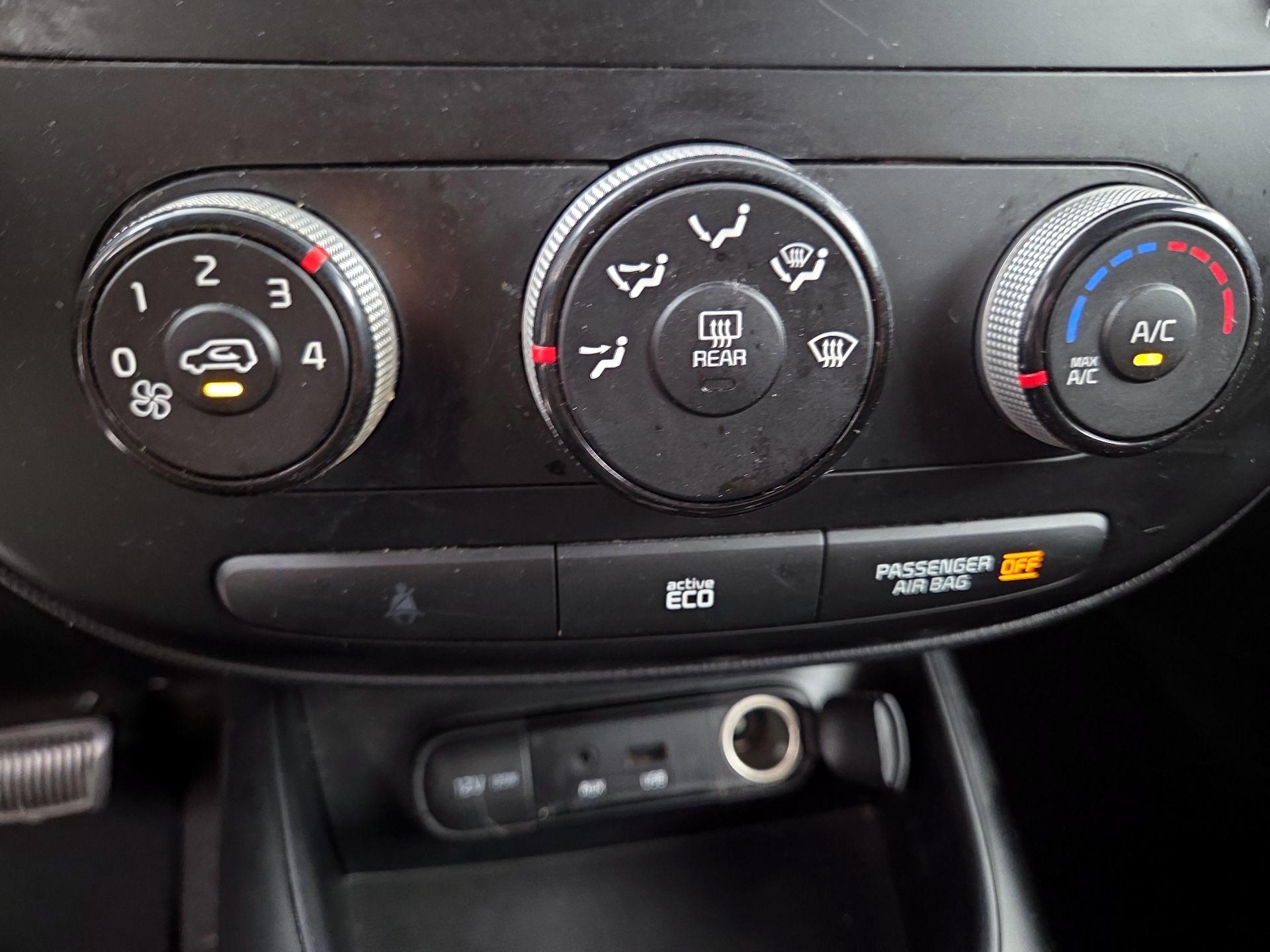 Thumbnail: 2014 Kia Soul - 15
