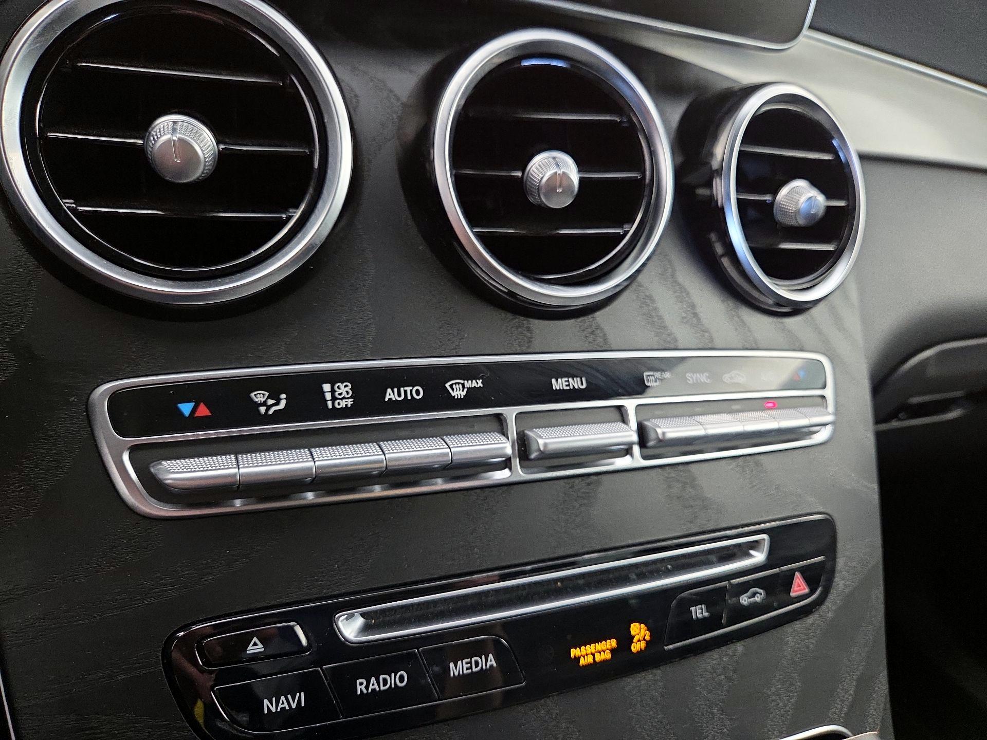 Thumbnail: 2019 Mercedes-Benz GLC - 16