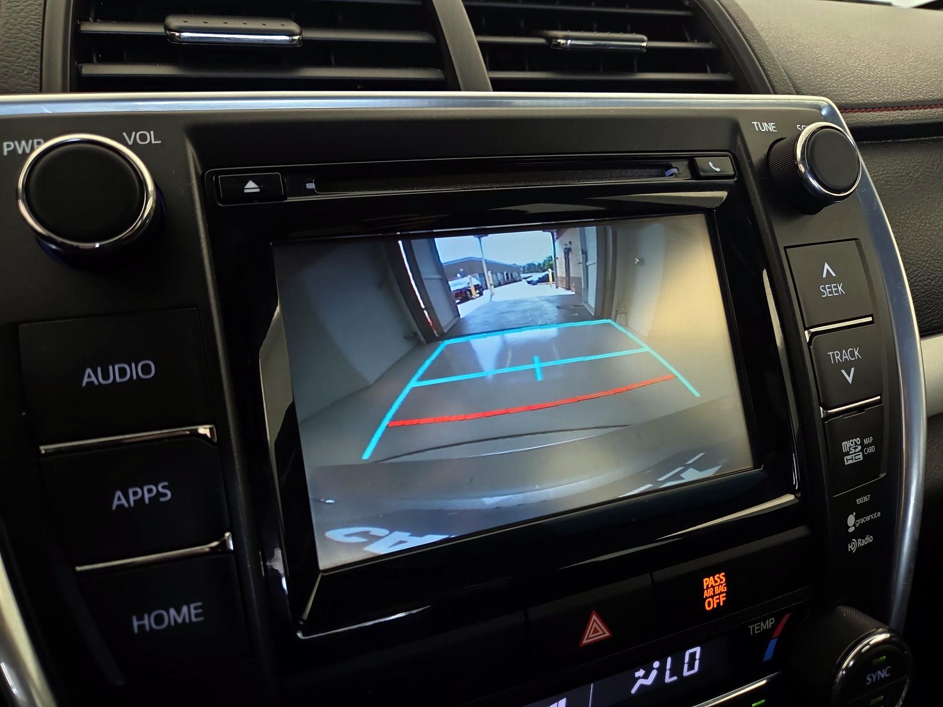 Thumbnail: 2015 Toyota Camry - 14