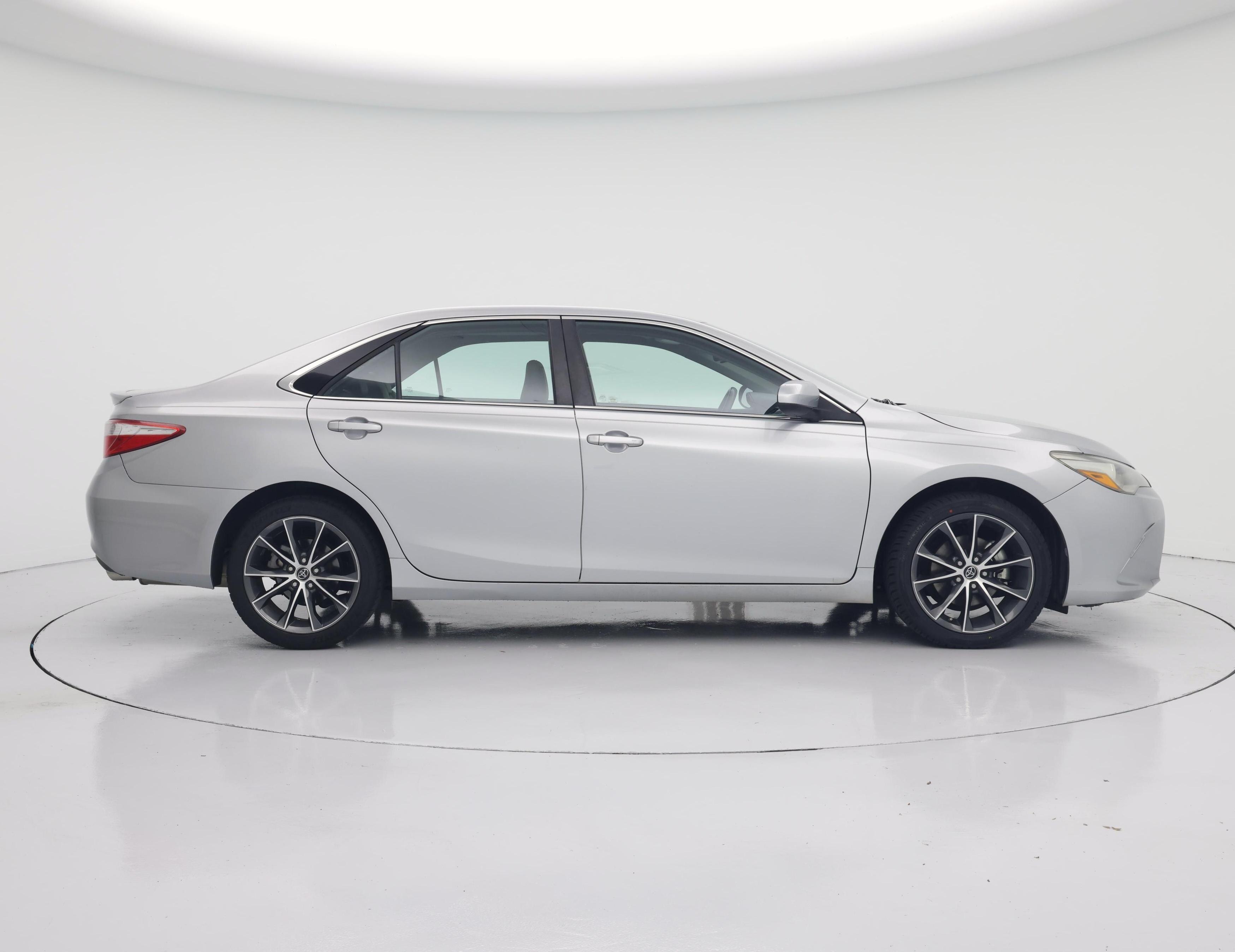Thumbnail: 2015 Toyota Camry - 7