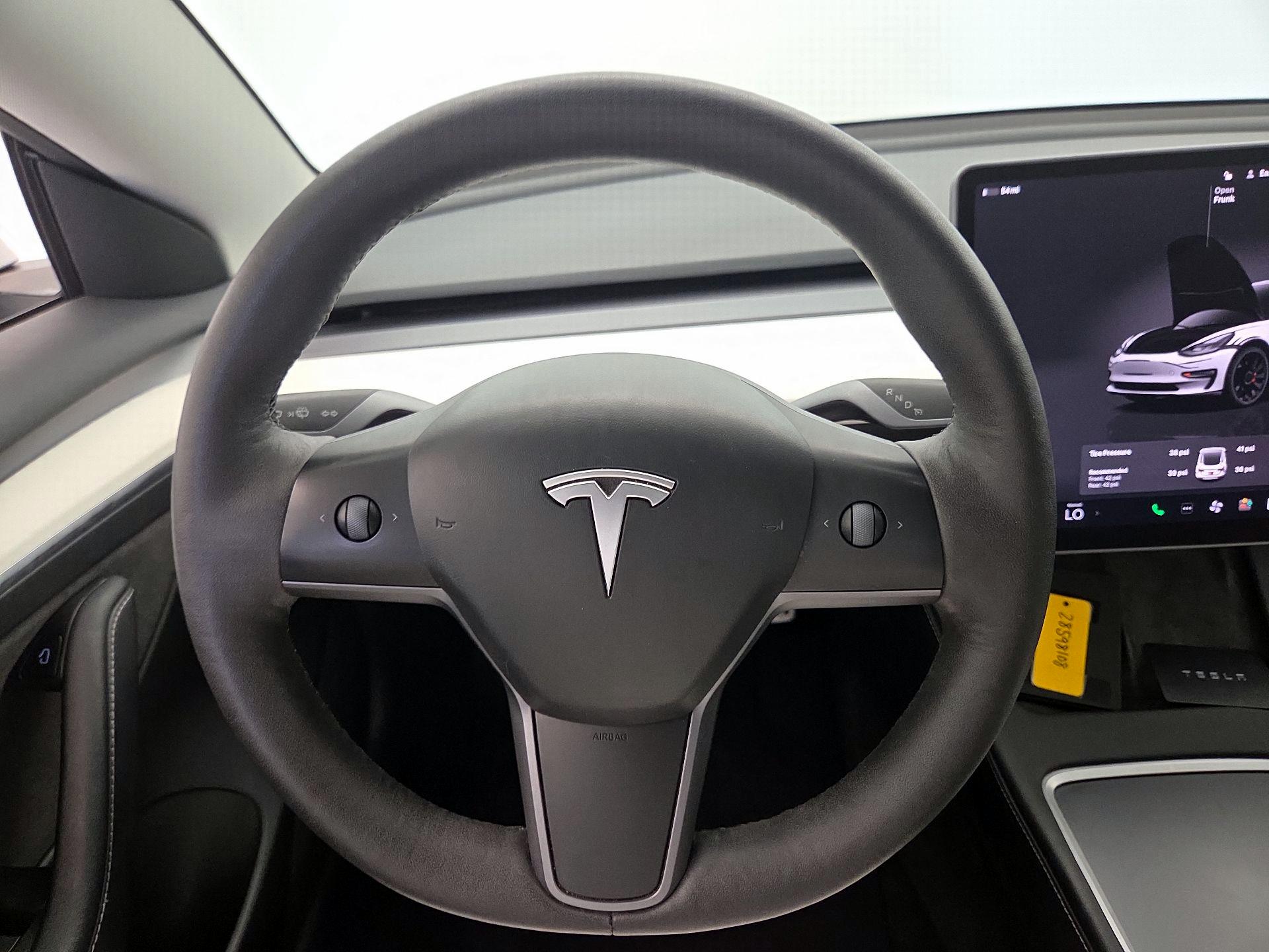 Thumbnail: 2023 Tesla Model 3 - 10