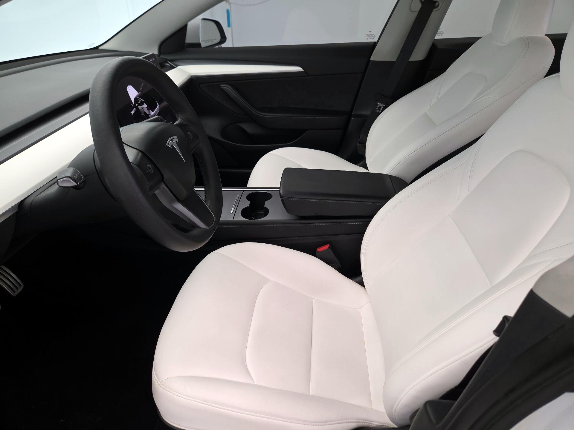 Thumbnail: 2023 Tesla Model 3 - 11