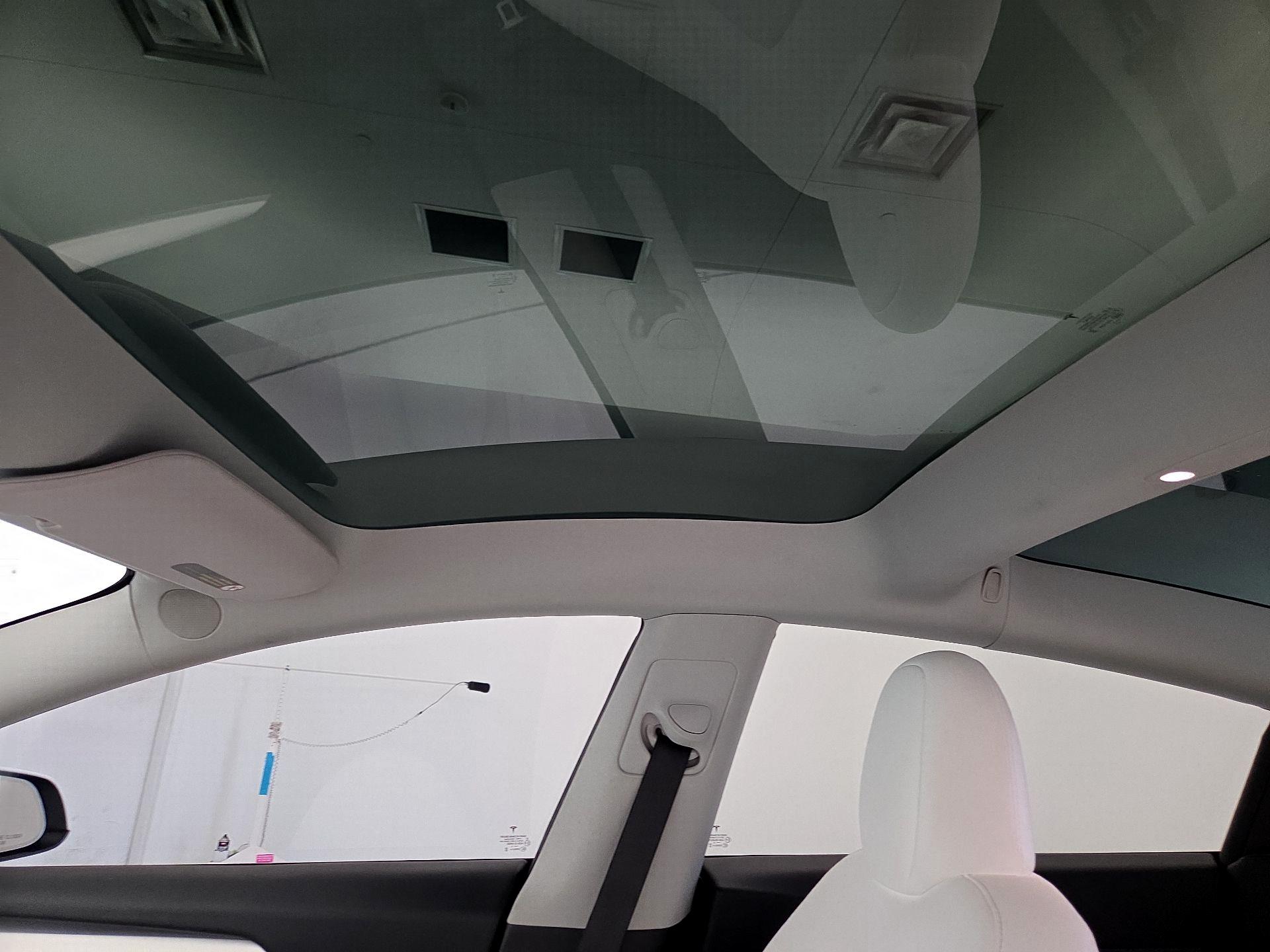 Thumbnail: 2023 Tesla Model 3 - 17